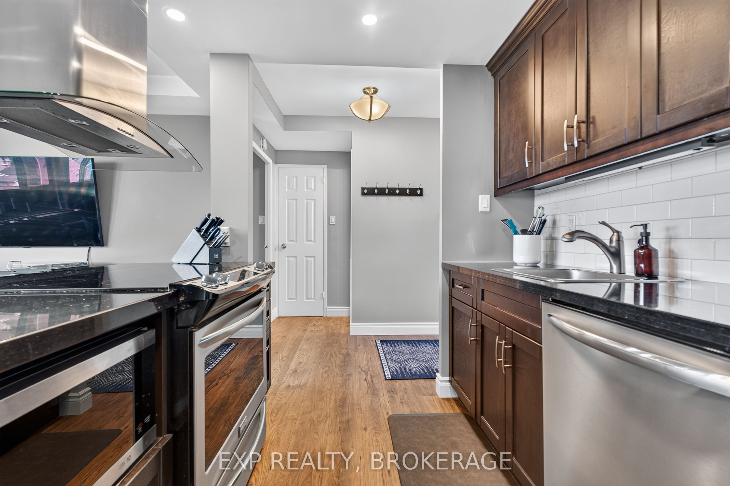 2 MOWAT Avenue 202, Kingston, ON K7M 1K1 photo 5