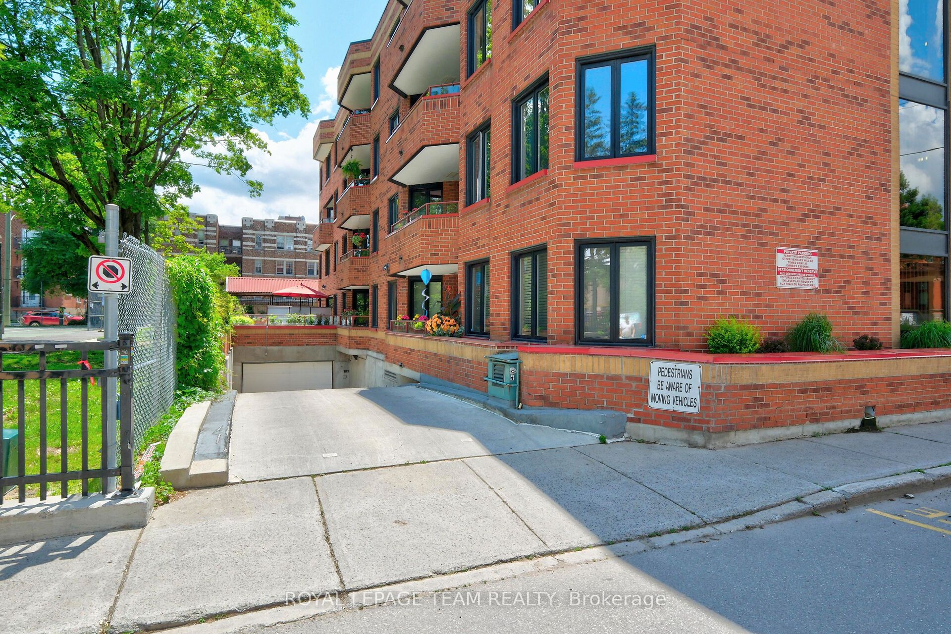 317 Metcalfe Street W 302, Ottawa Centre, ON K2P 1S3 photo 3