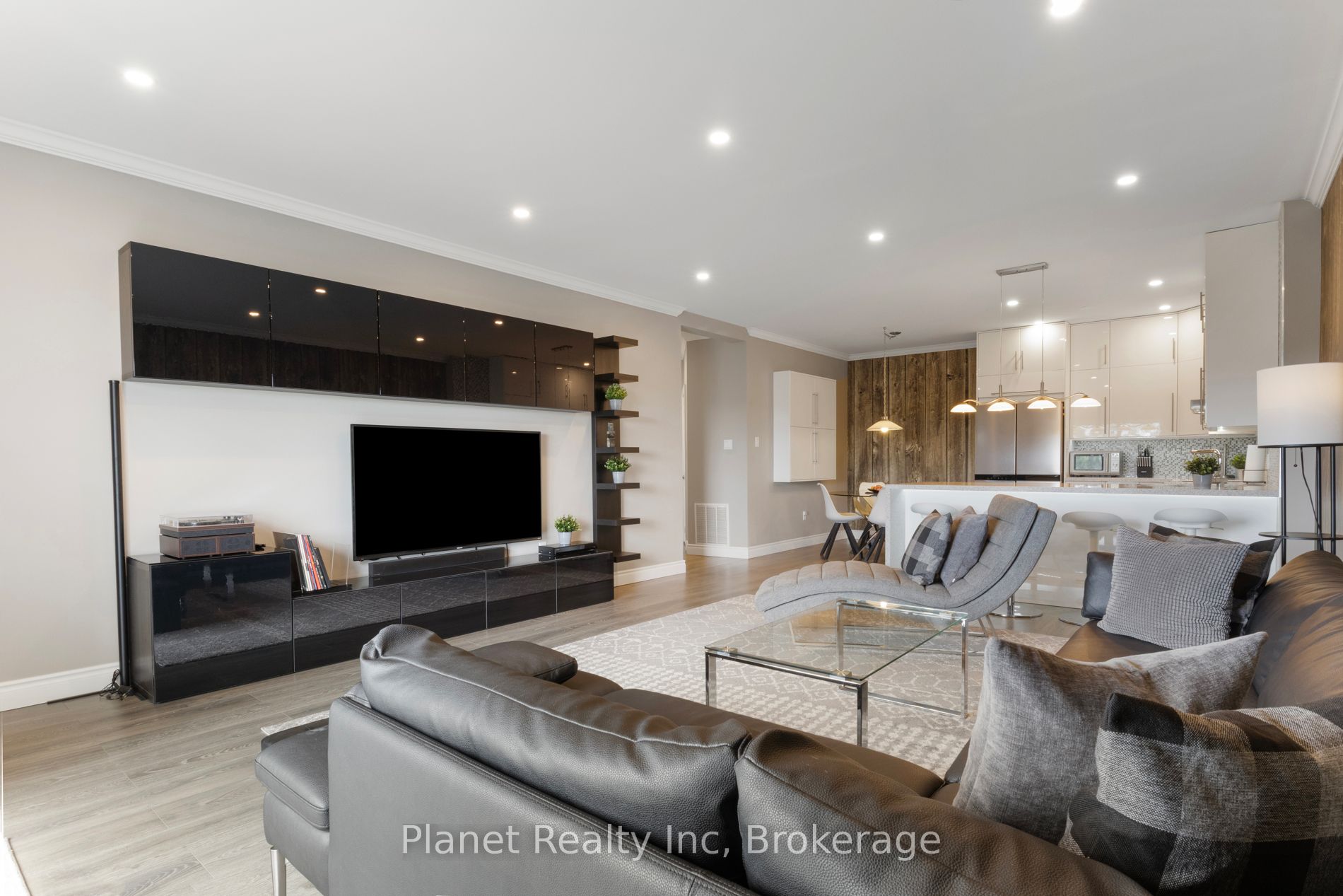 60 Wyndham Street S 507, Guelph, ON N1E 7H7 photo 4