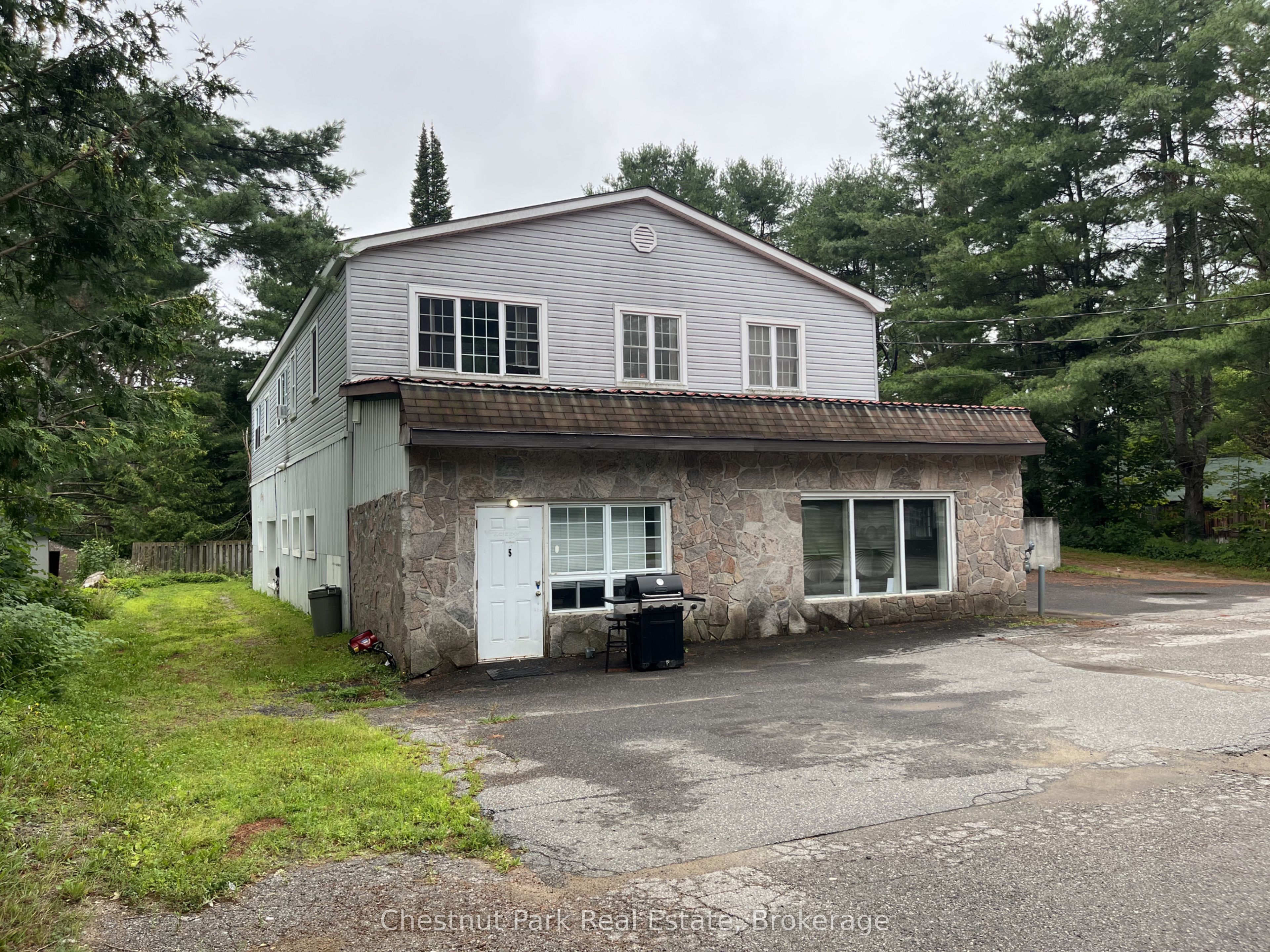 368 Manitoba Street, Bracebridge, ON P1L 2C7