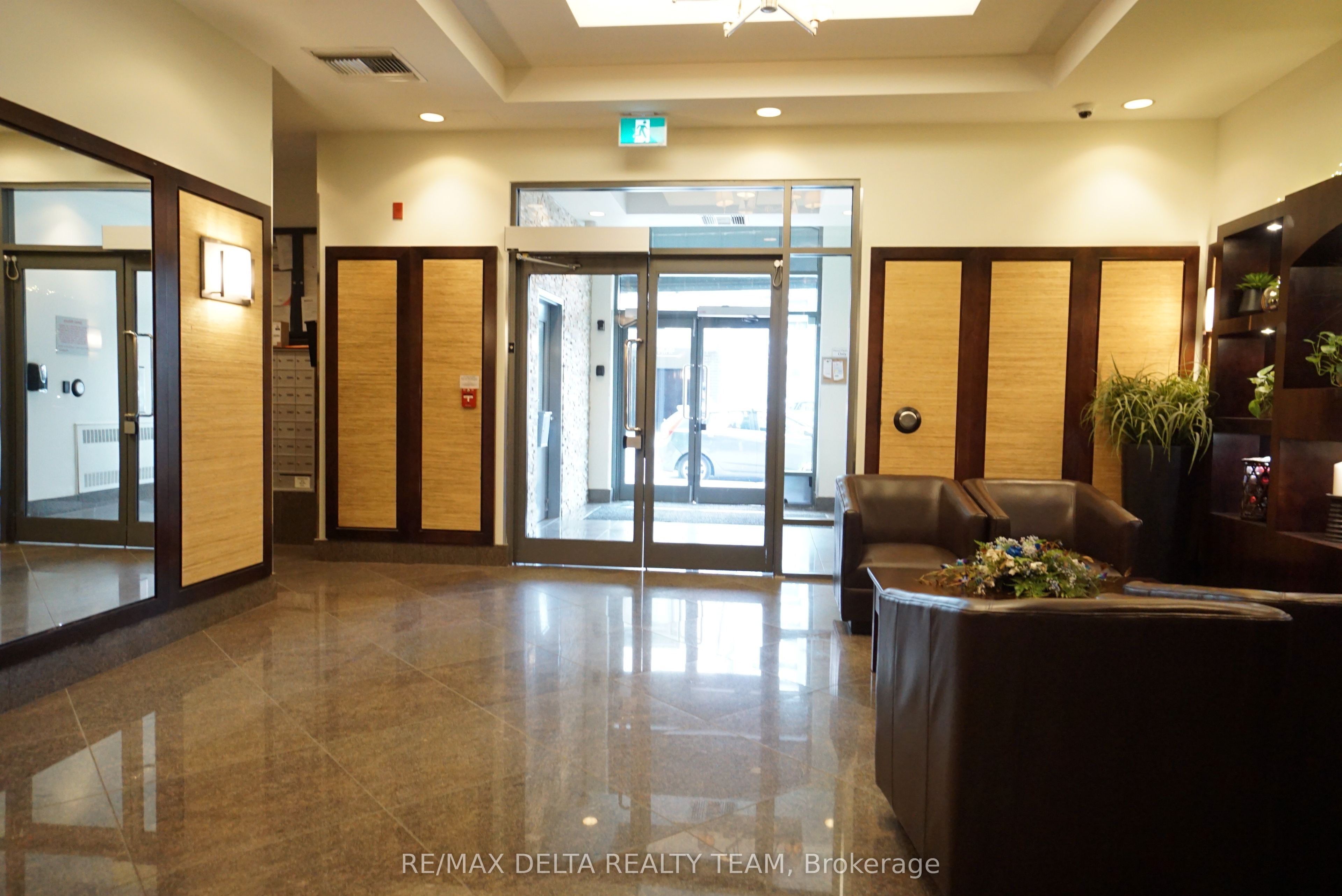 200 BESSERER Street 1213, Lower Town - Sandy Hill, ON K1N 0A7 photo 3