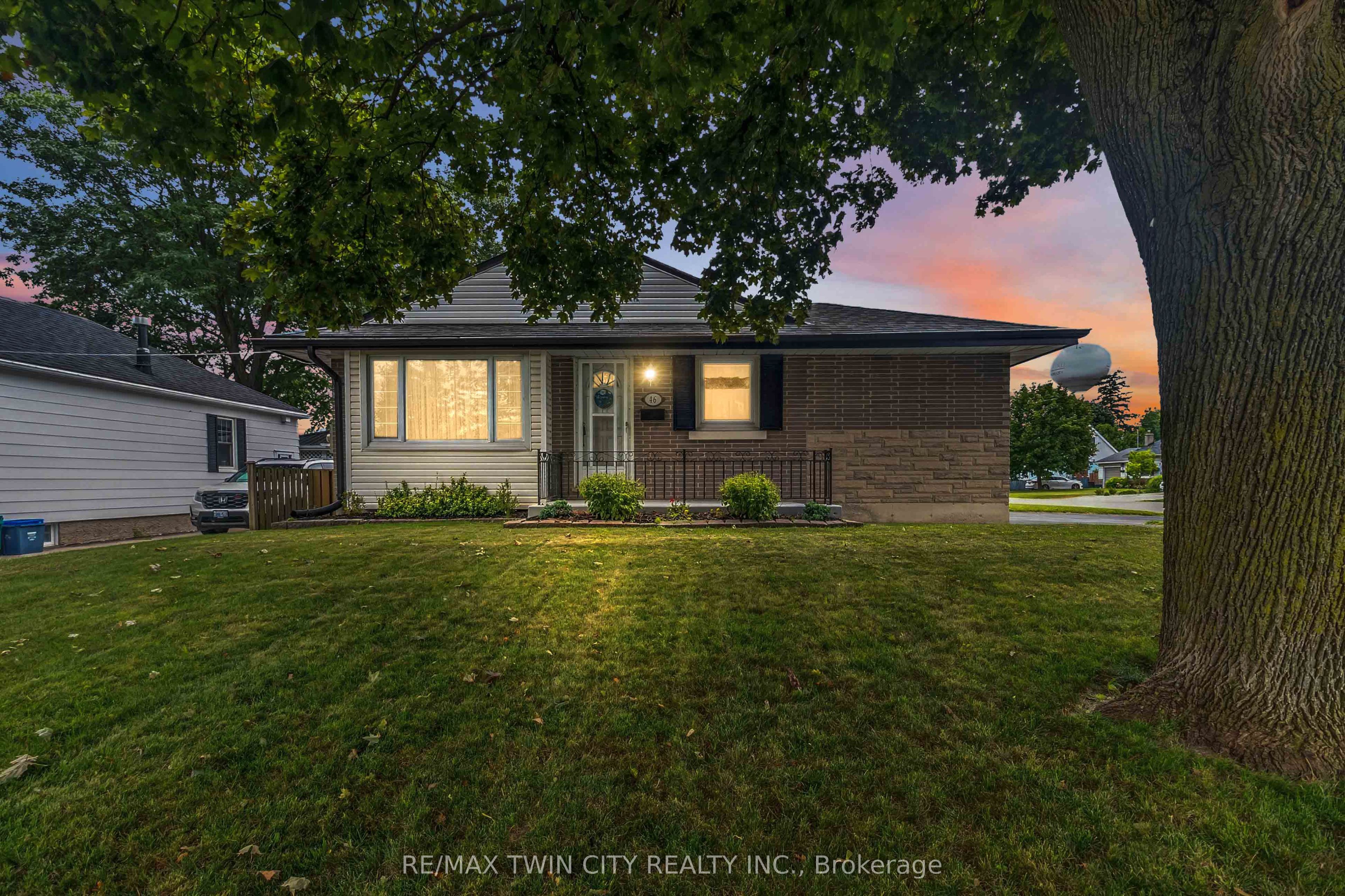 46 Fairview Drive, Brantford, ON N3R 2W7
