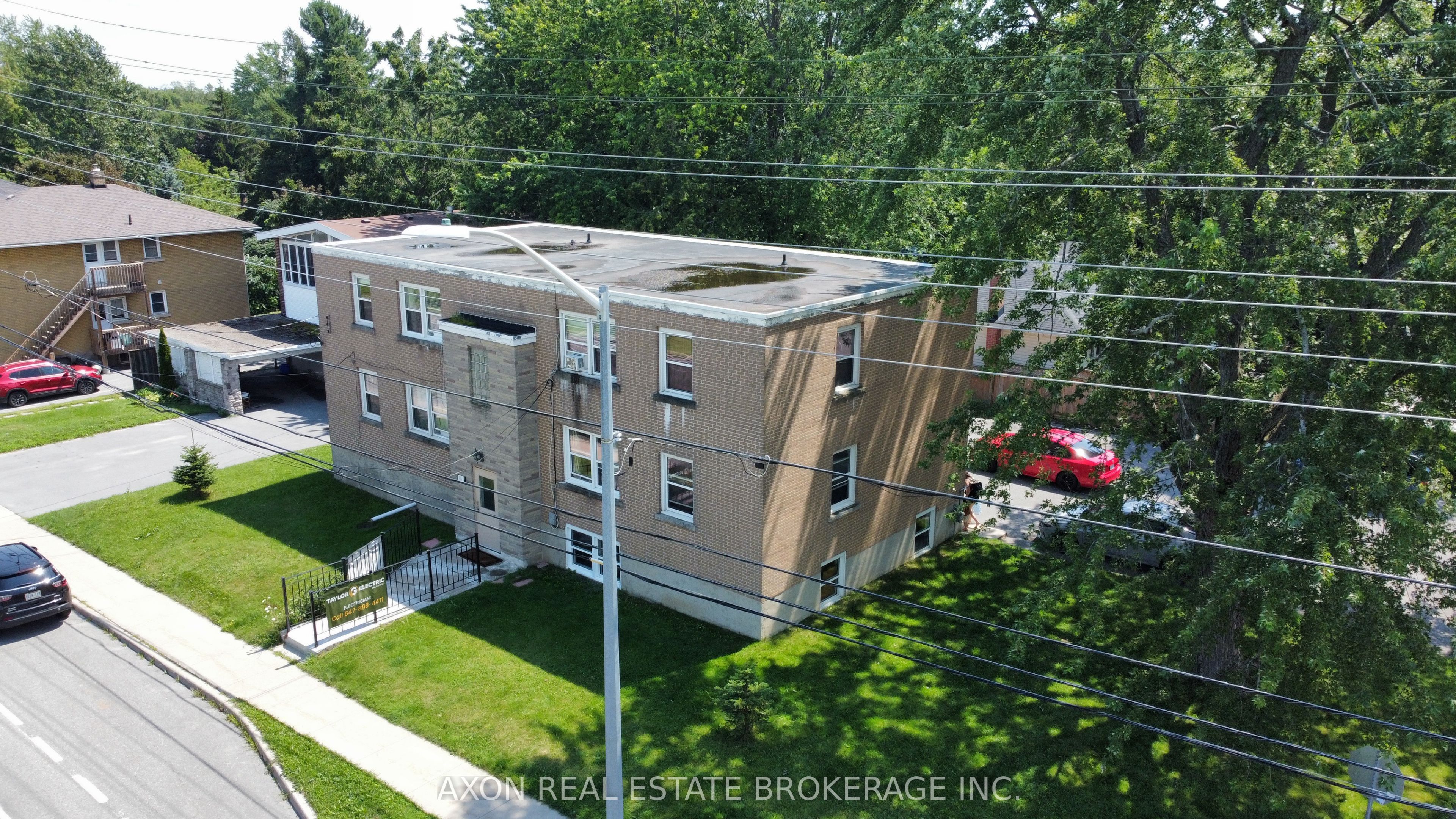 1028 Johnson Street, Kingston, ON K7M 2N4 photo 3