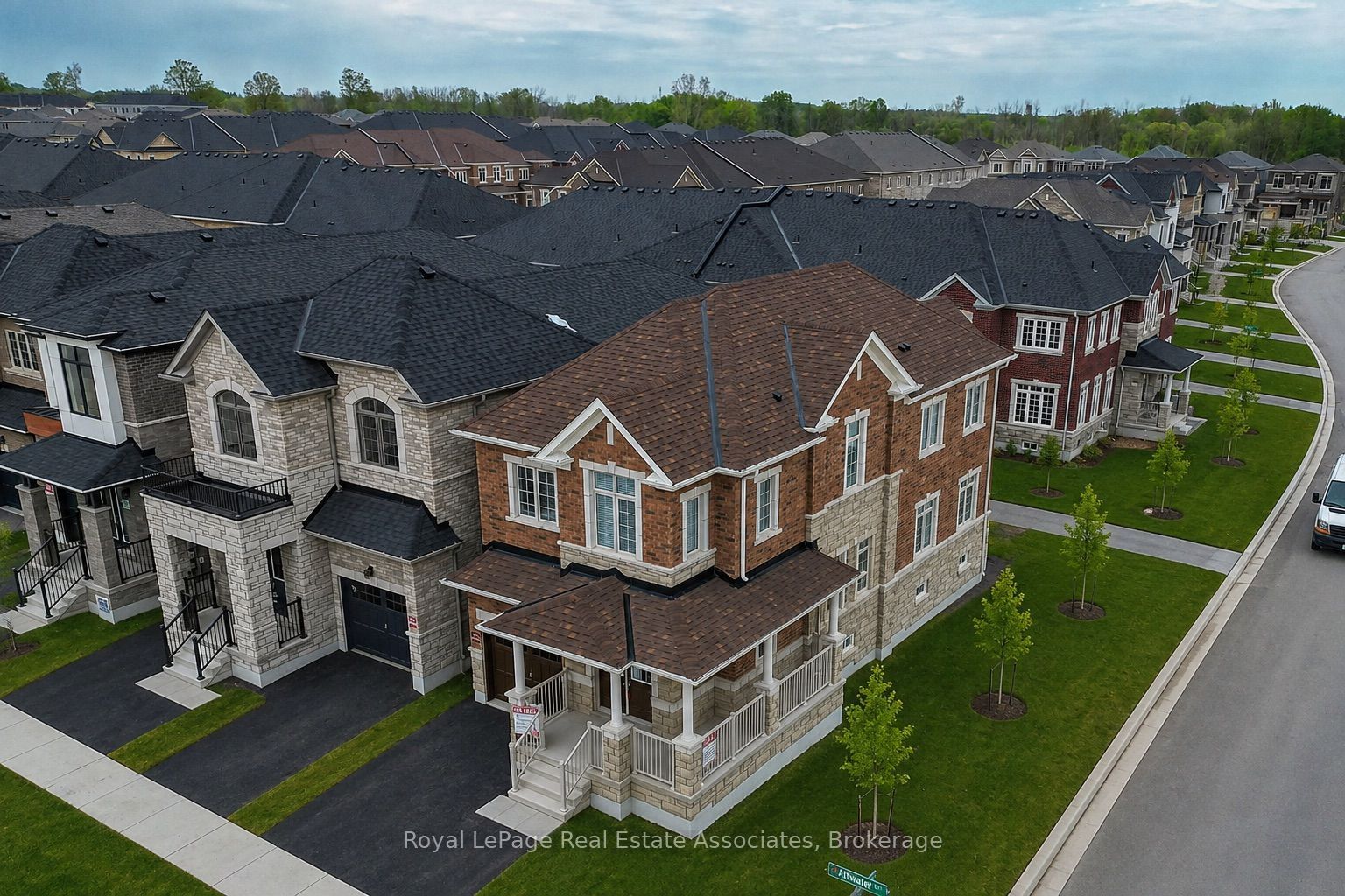 34 ATTWATER Drive E, Cambridge, ON N1T 0G6