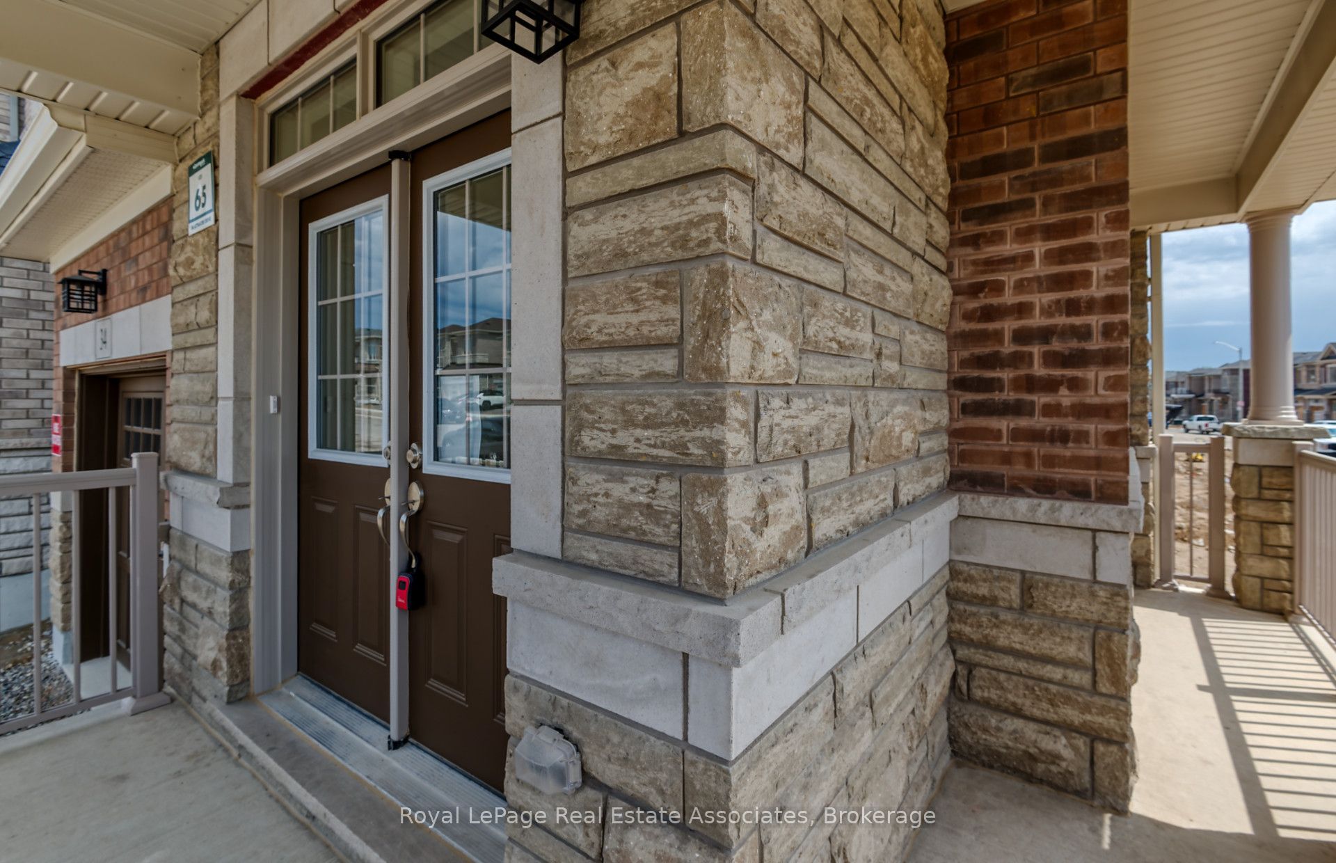 34 ATTWATER Drive E, Cambridge, ON N1T 0G6 photo 5