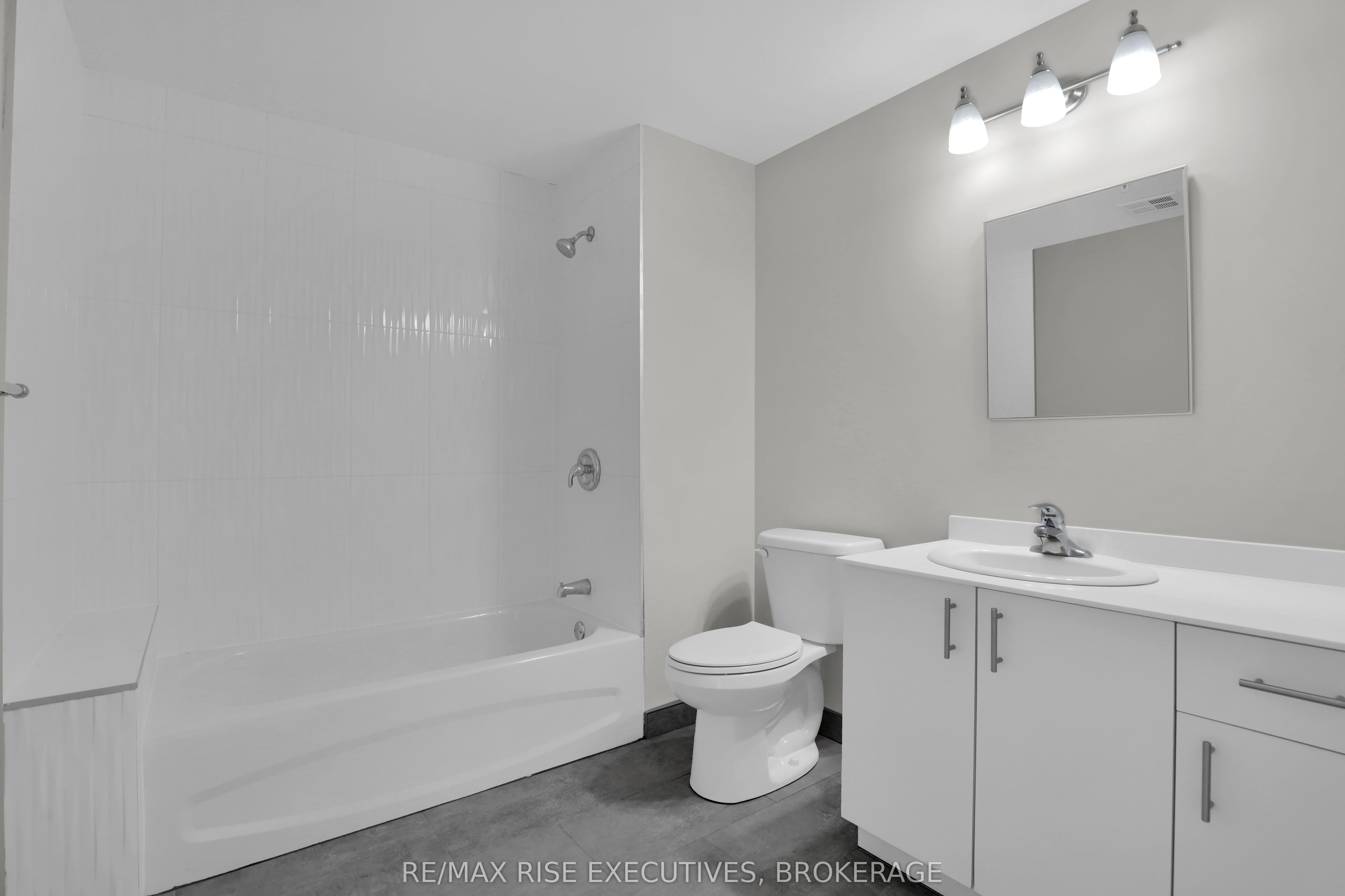 1080 Terra Verde Way 210, Kingston, ON K7P 0V3 photo 5