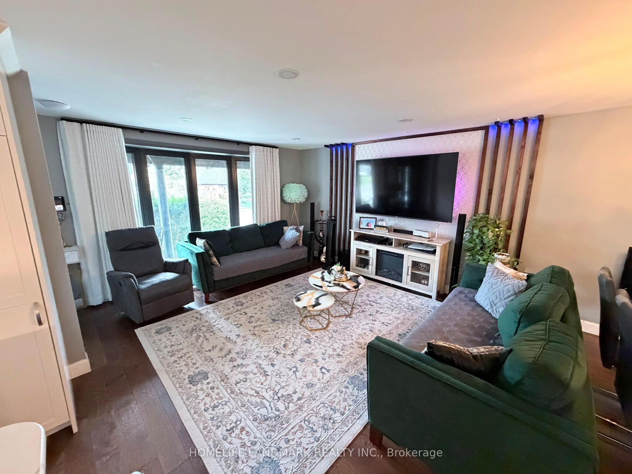 107 Greendale Crescent, Kitchener, ON N2A 2R5 photo 2