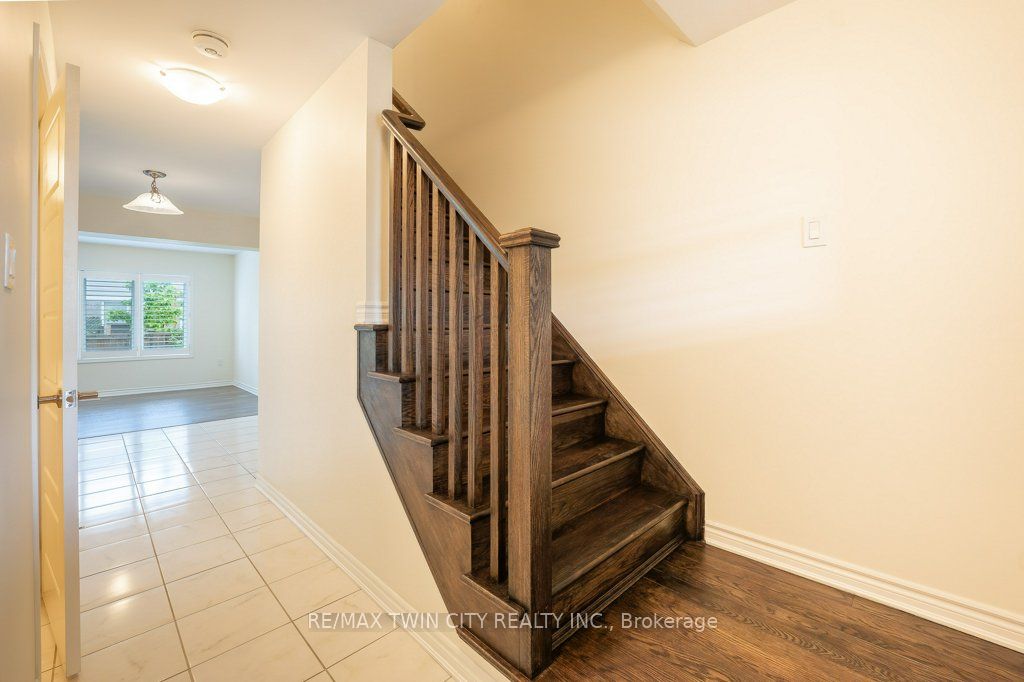 455 Guelph Avenue 20, Cambridge, ON N3C 0H2 photo 4