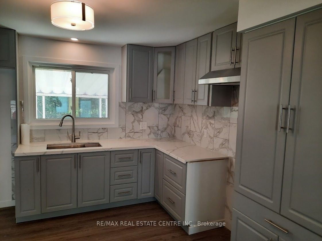 391 Tamarack Drive, Waterloo, ON N2L 4G7 photo 2