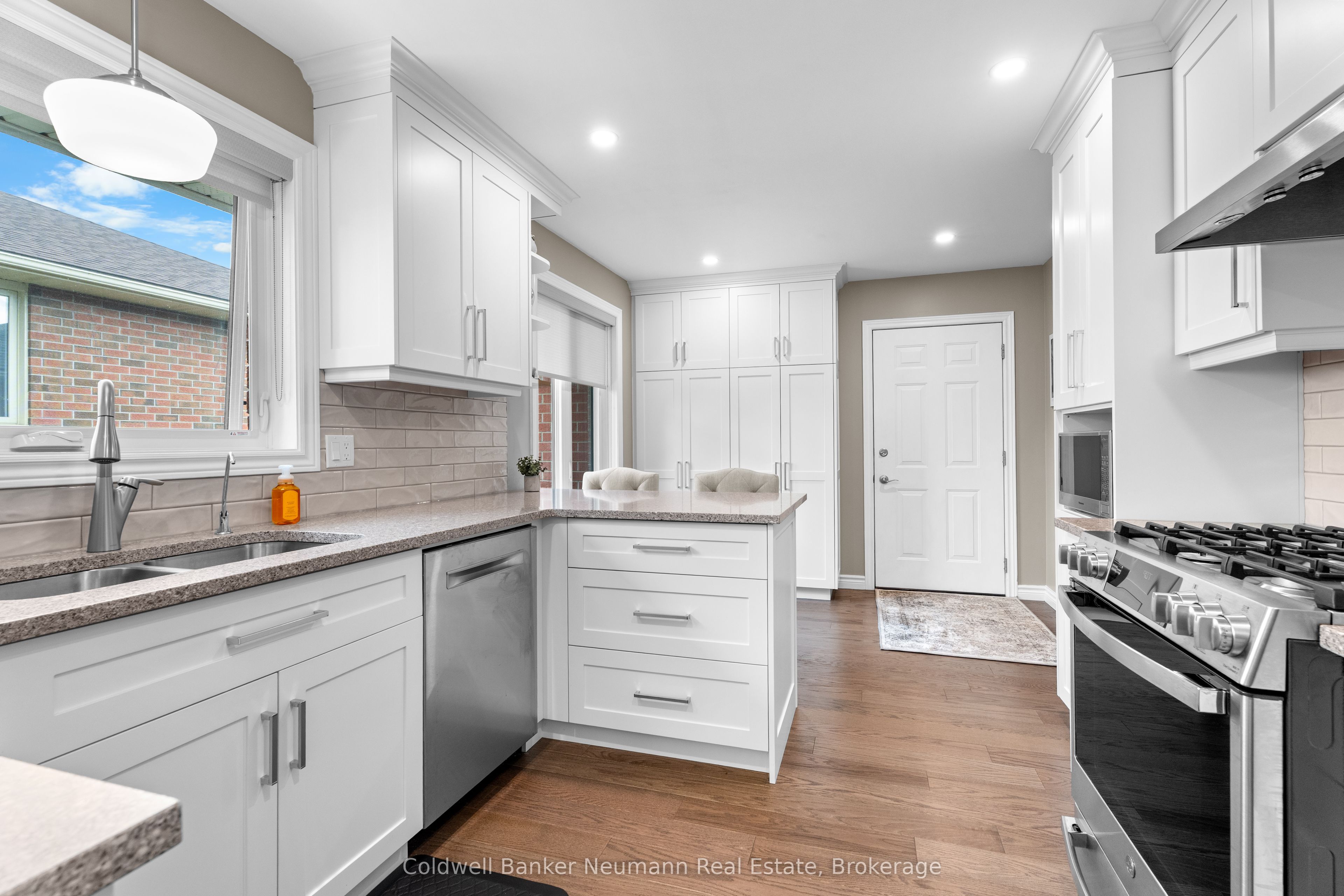 28 Keating Drive, Centre Wellington, ON N0B 1S0 photo 5