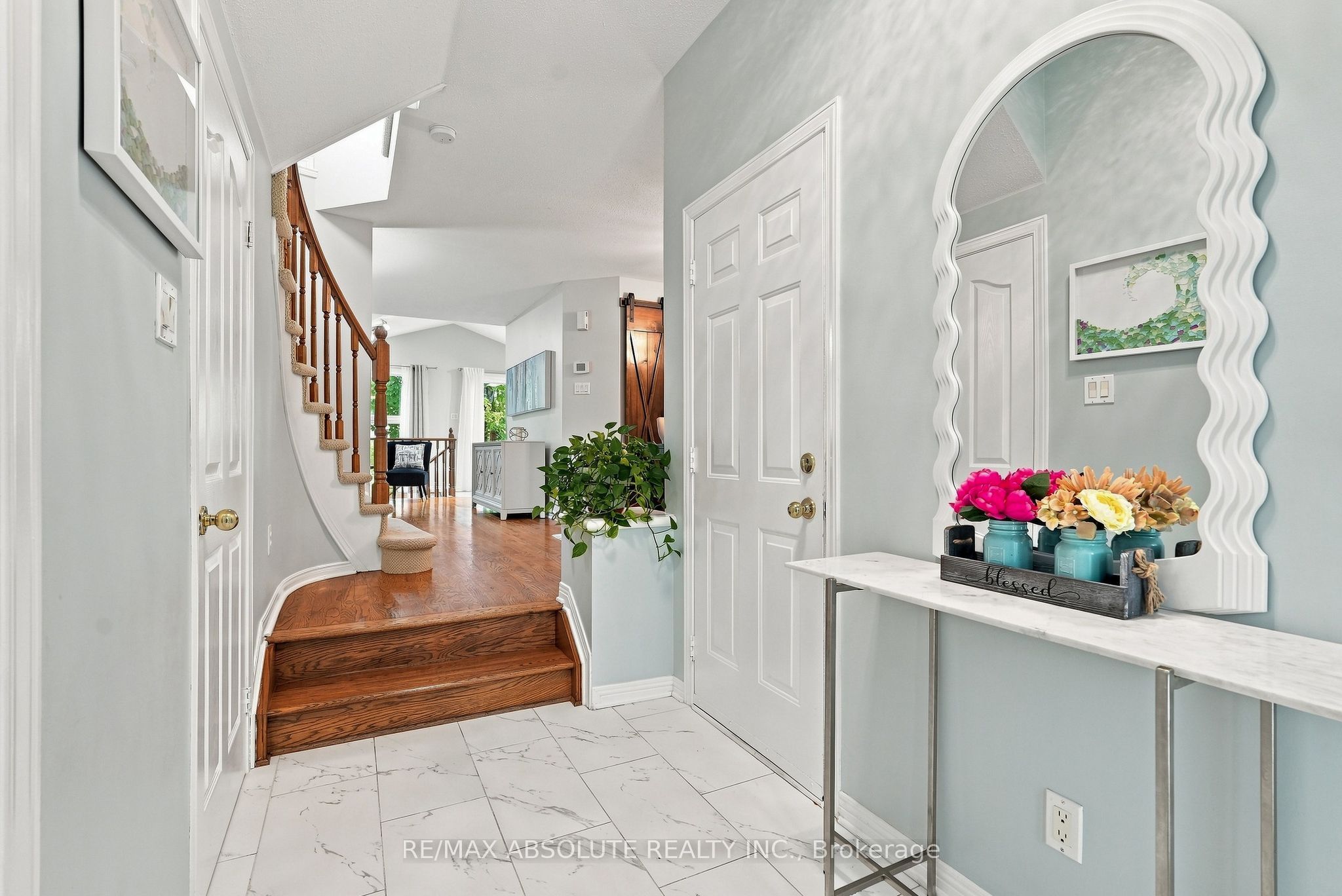 26 Milner Downs Crescent, Kanata, ON K2M 2S3 photo 4