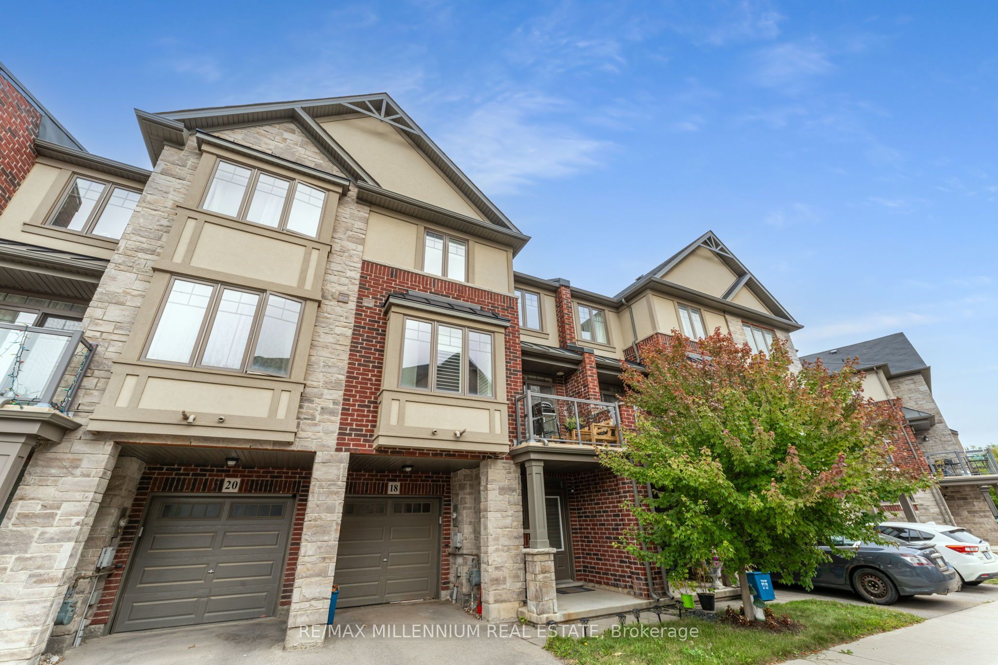 18 Whaley Lane, Hamilton, ON L9G 0G7 photo 2