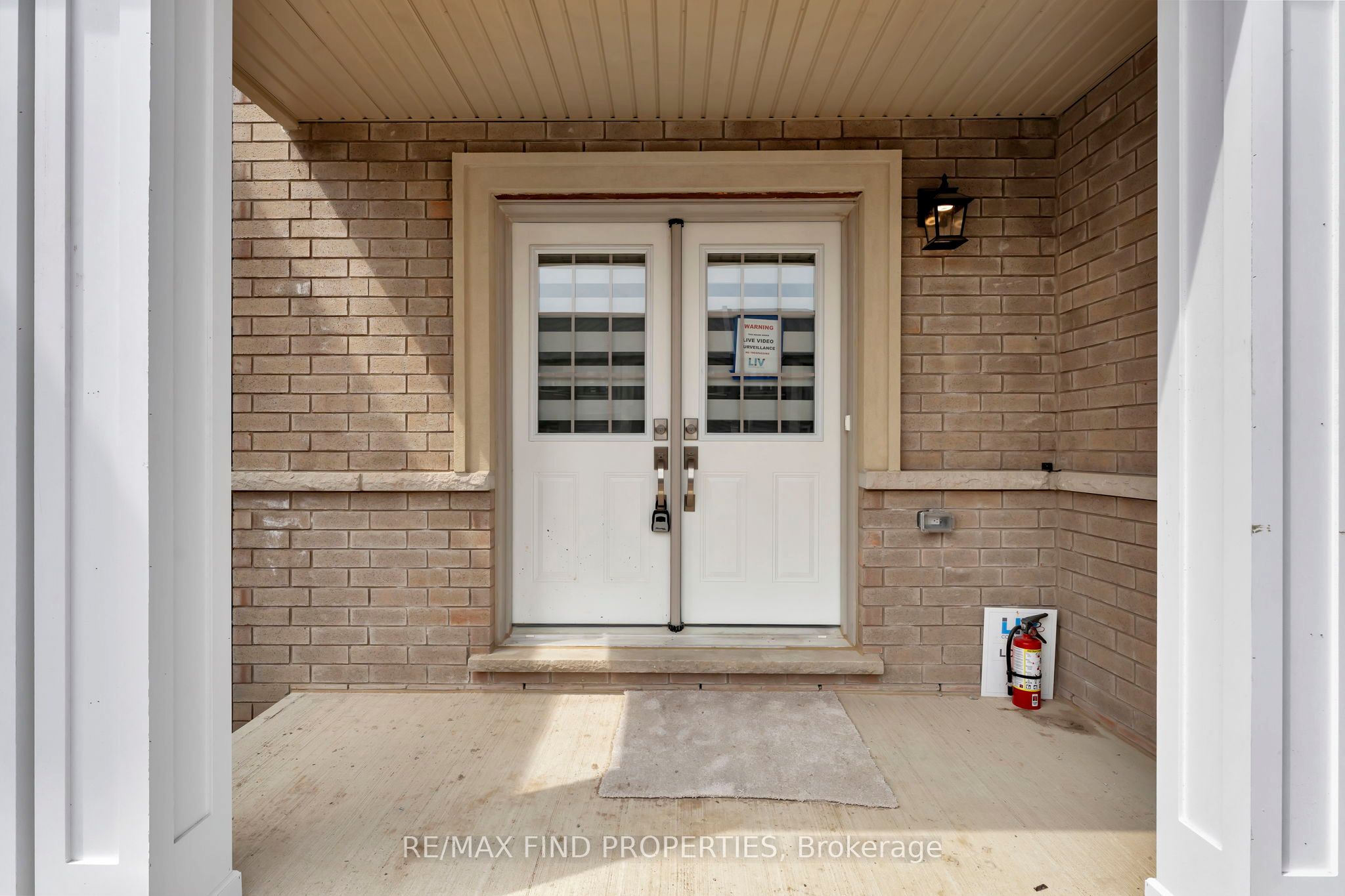 21 Dennis Avenue, Brantford, ON N3V 0C1 photo 4