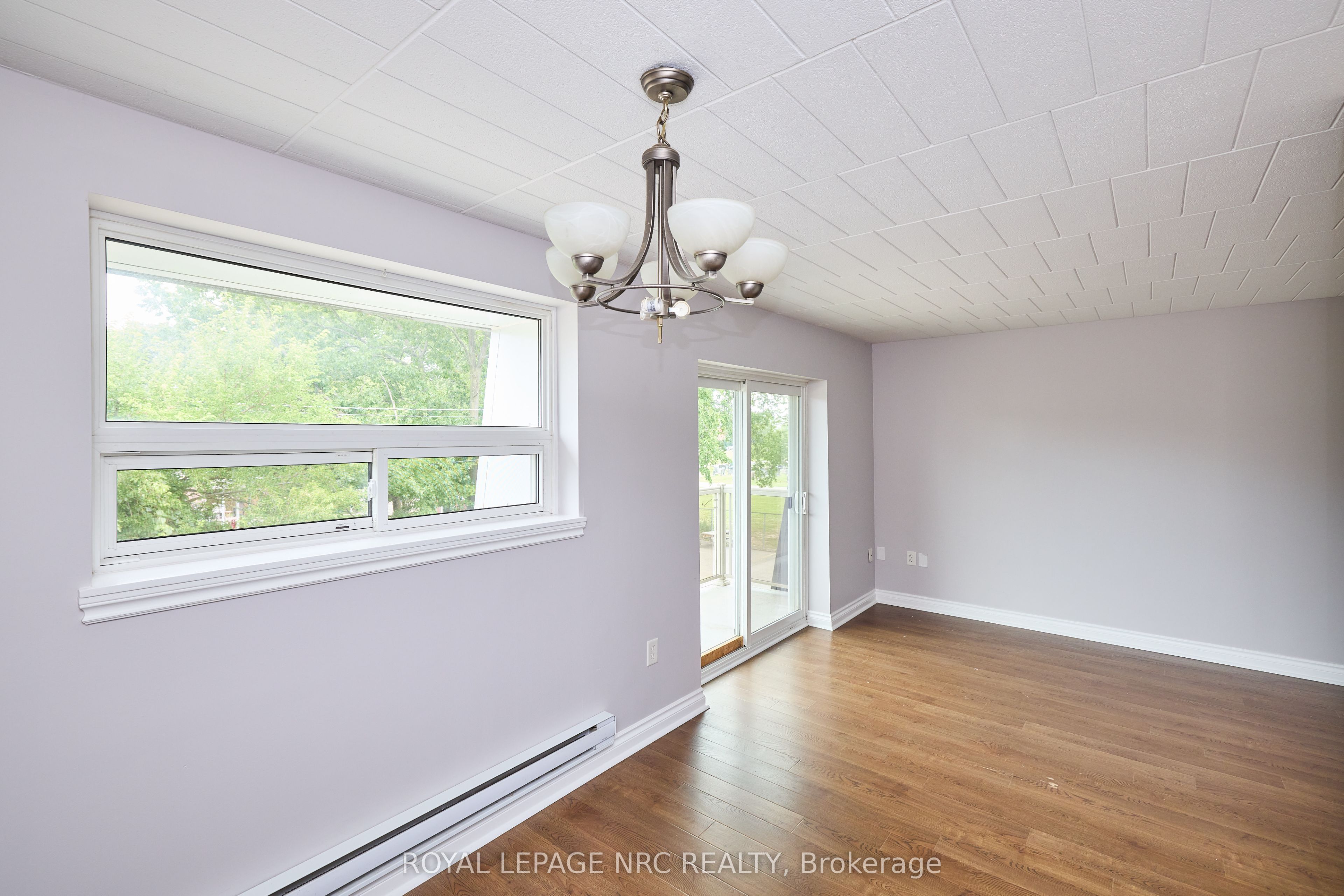 90 Woodlawn Road 15, Welland, ON L3C 3J5 photo 4