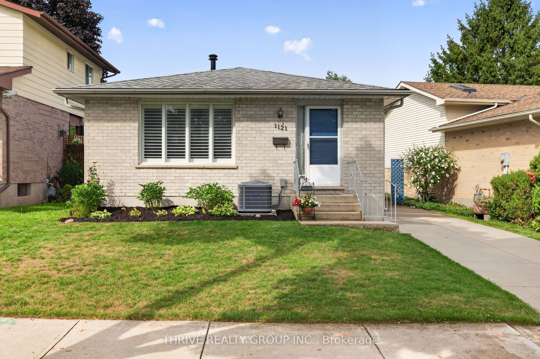 1121 Gatewood Road, London East, ON N5Y 4Z3