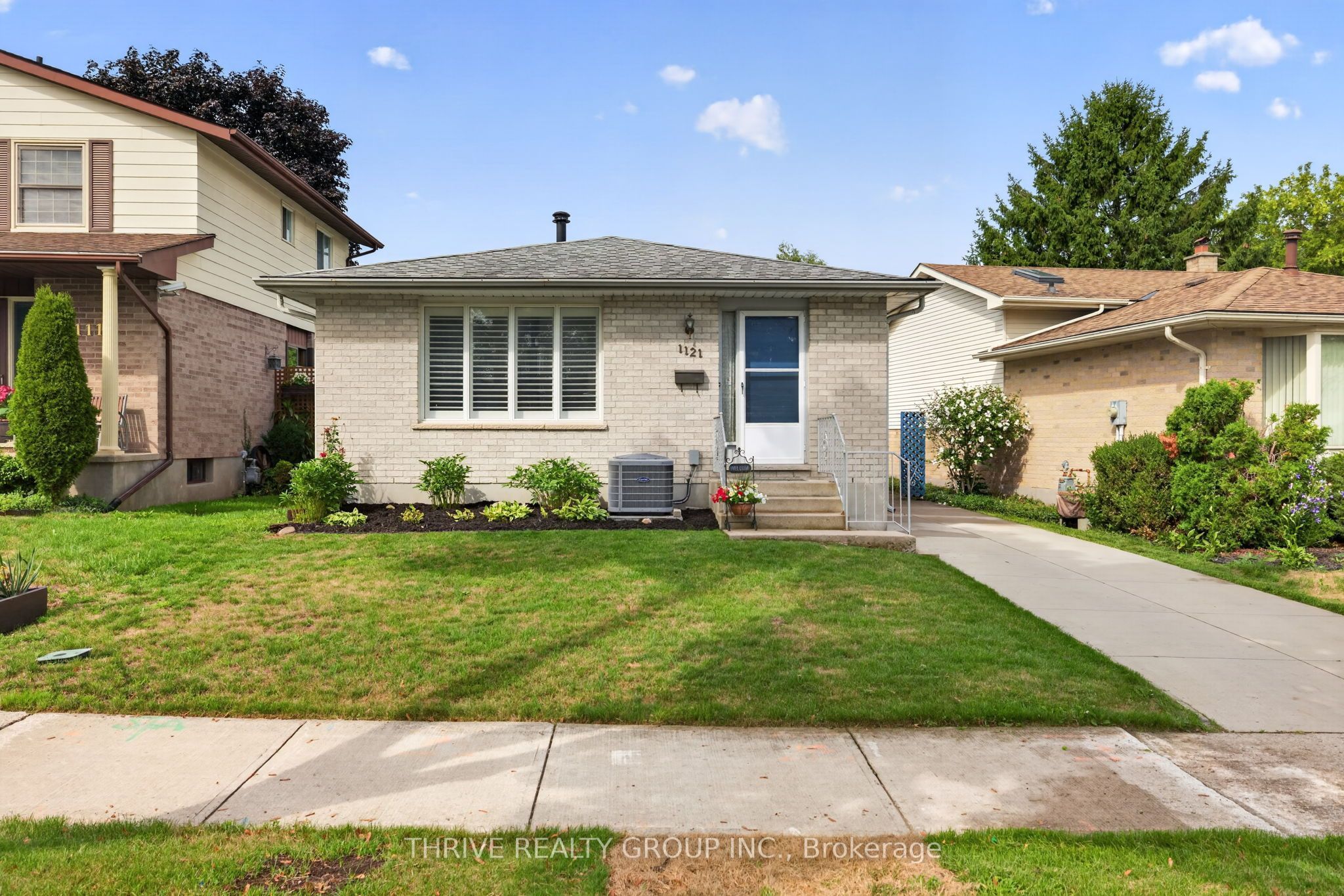 1121 Gatewood Road, London East, ON N5Y 4Z3 photo 3