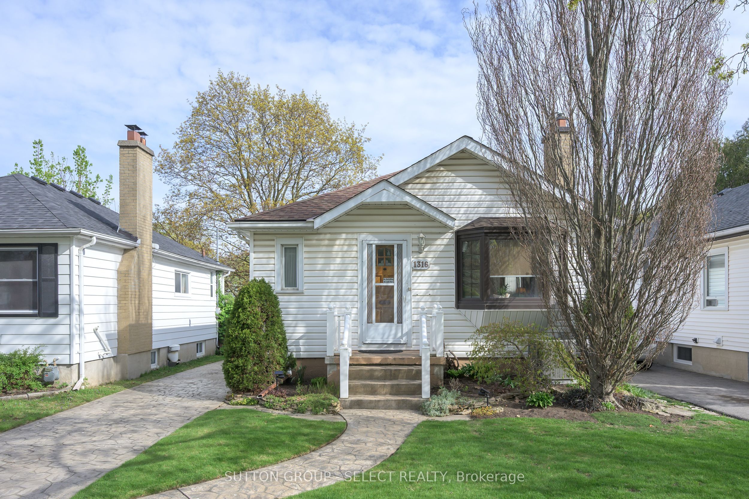 1316 Langmuir Avenue, London East, ON N5W 2G6 photo 2