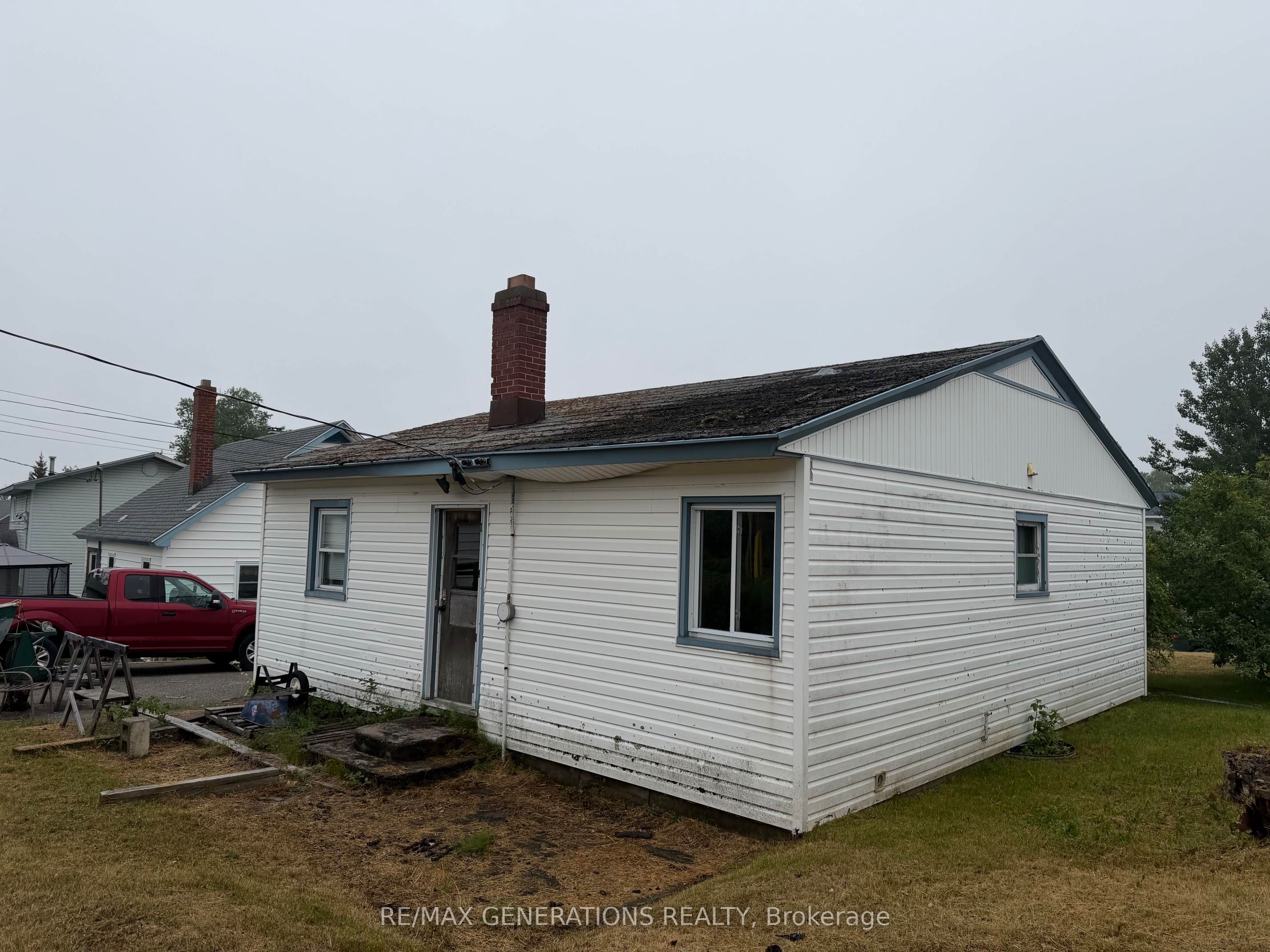 10 PRINCESS Avenue, Terrace Bay, ON P0T 2W0 photo 3