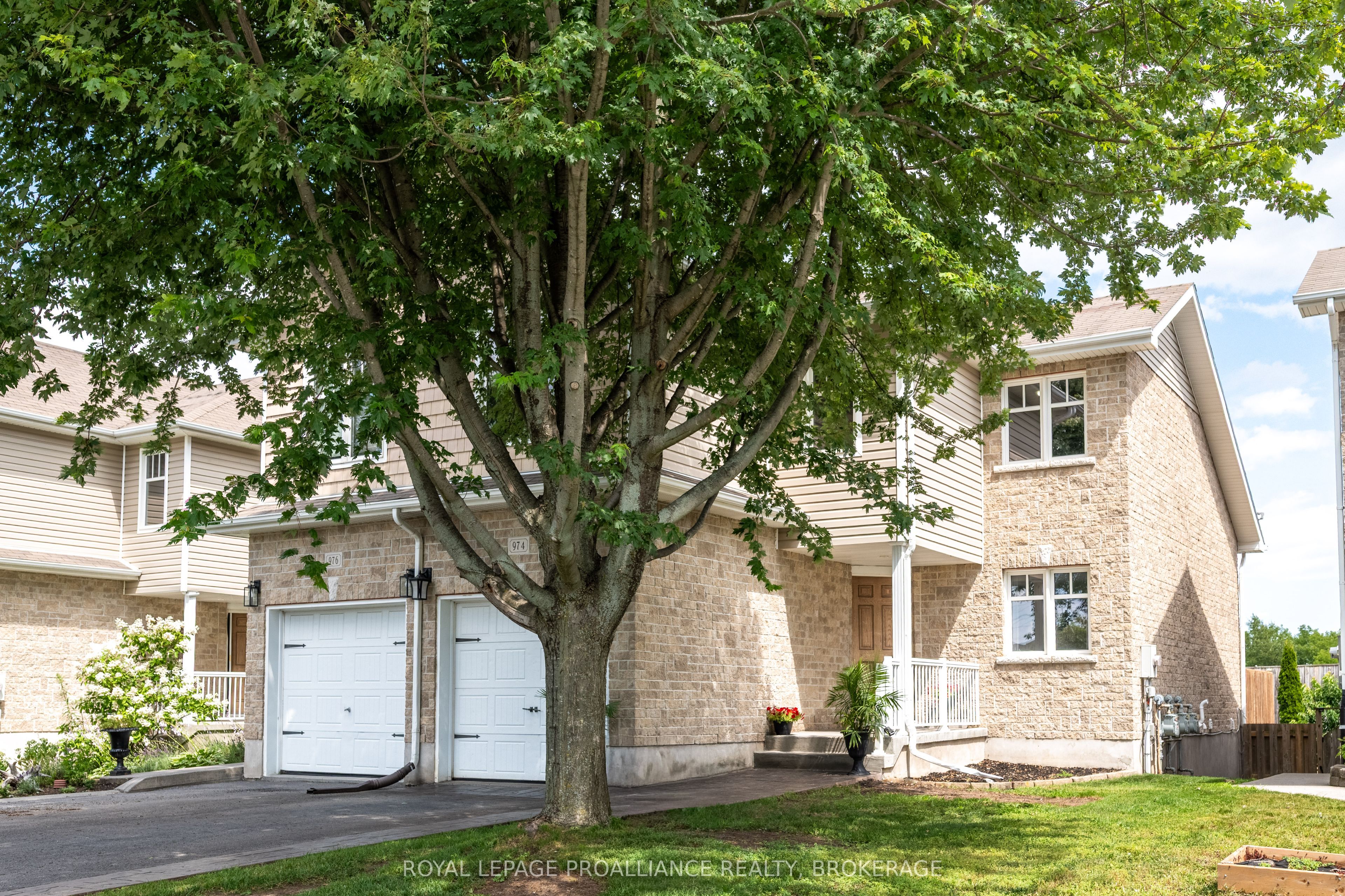 974 Swanfield Street, Kingston, ON K7M 0A6 photo 3