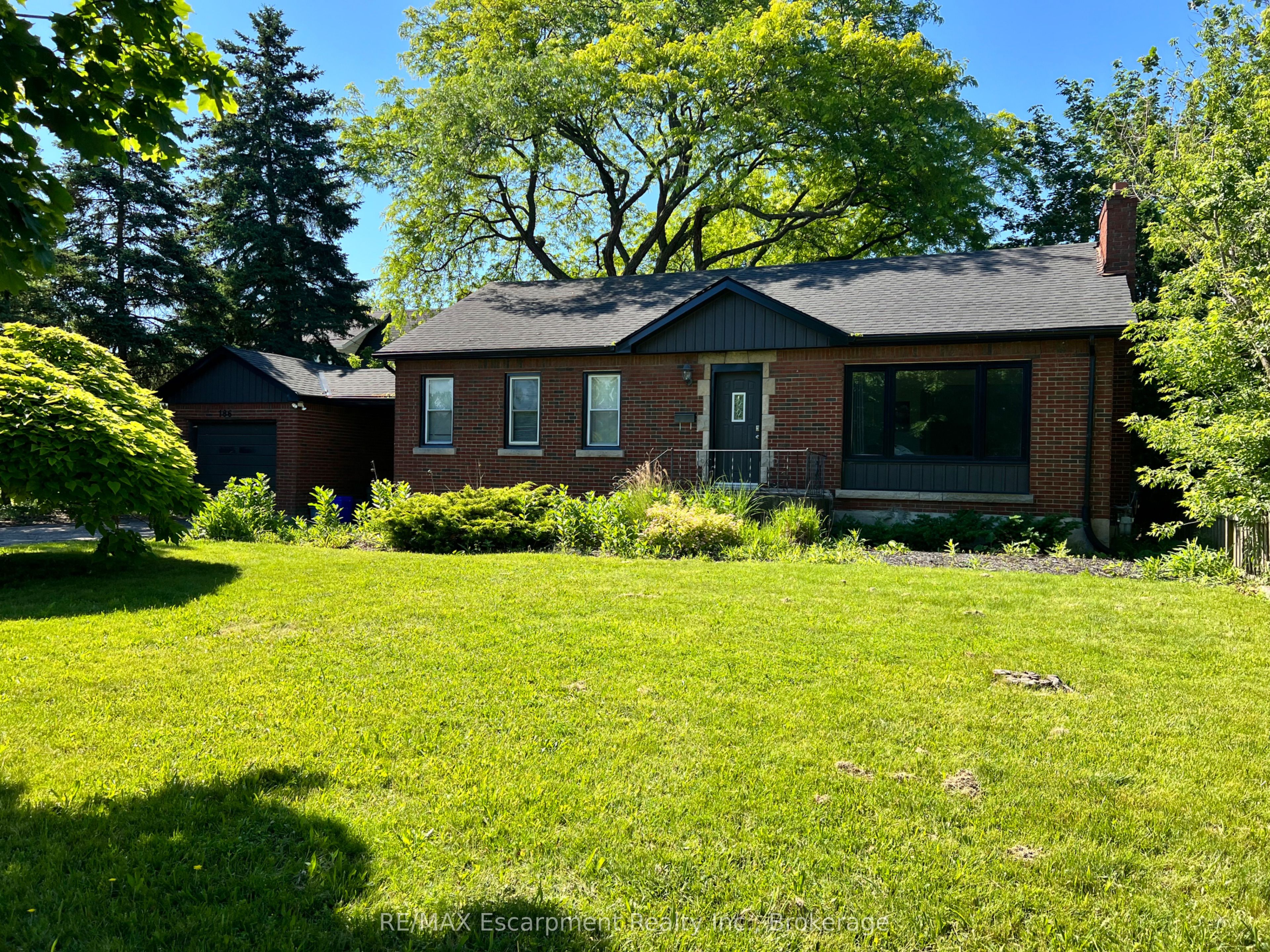 186 Glendale Avenue, St. Catharines, ON L2T 2K5 photo 3
