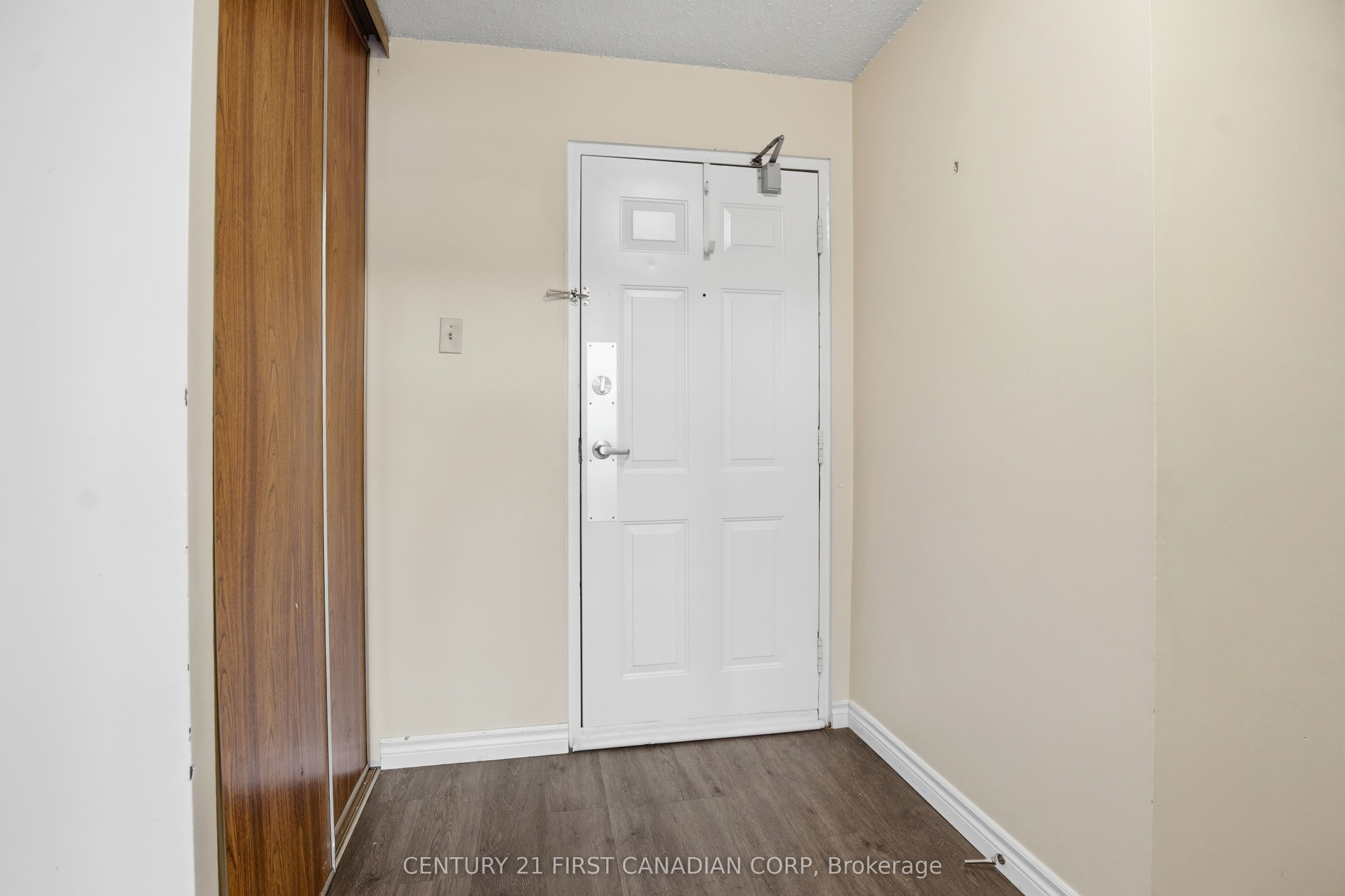 1445 HURON Street 306, London East, ON N5V 2E6 photo 3