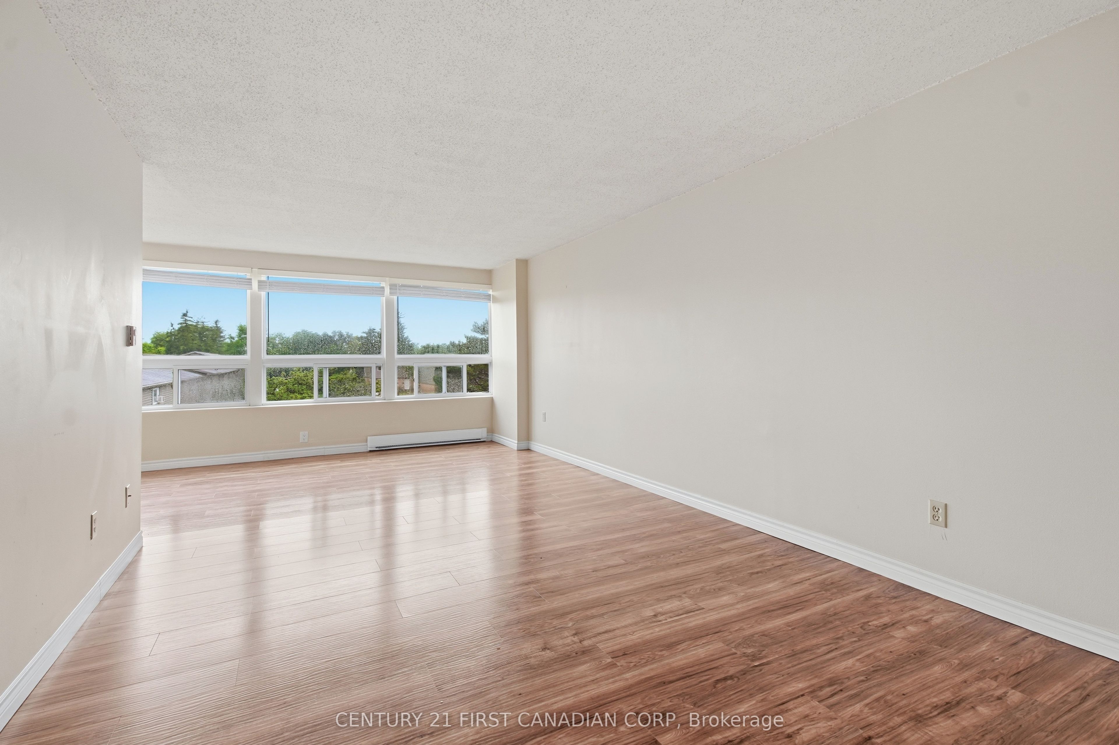 1445 HURON Street 306, London East, ON N5V 2E6 photo 4