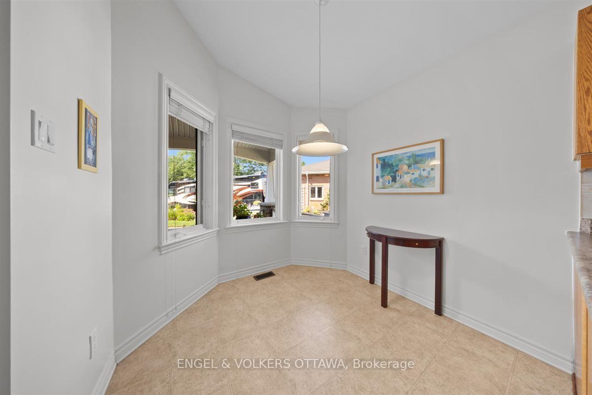 50 Nighthawk Crescent, Kanata, ON K2M 2X6 photo 4