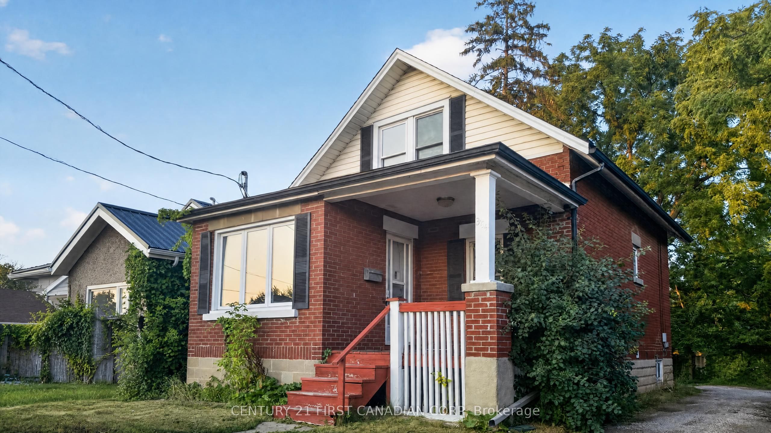 384 Wharncliffe Road S, London South, ON N6J 2M1