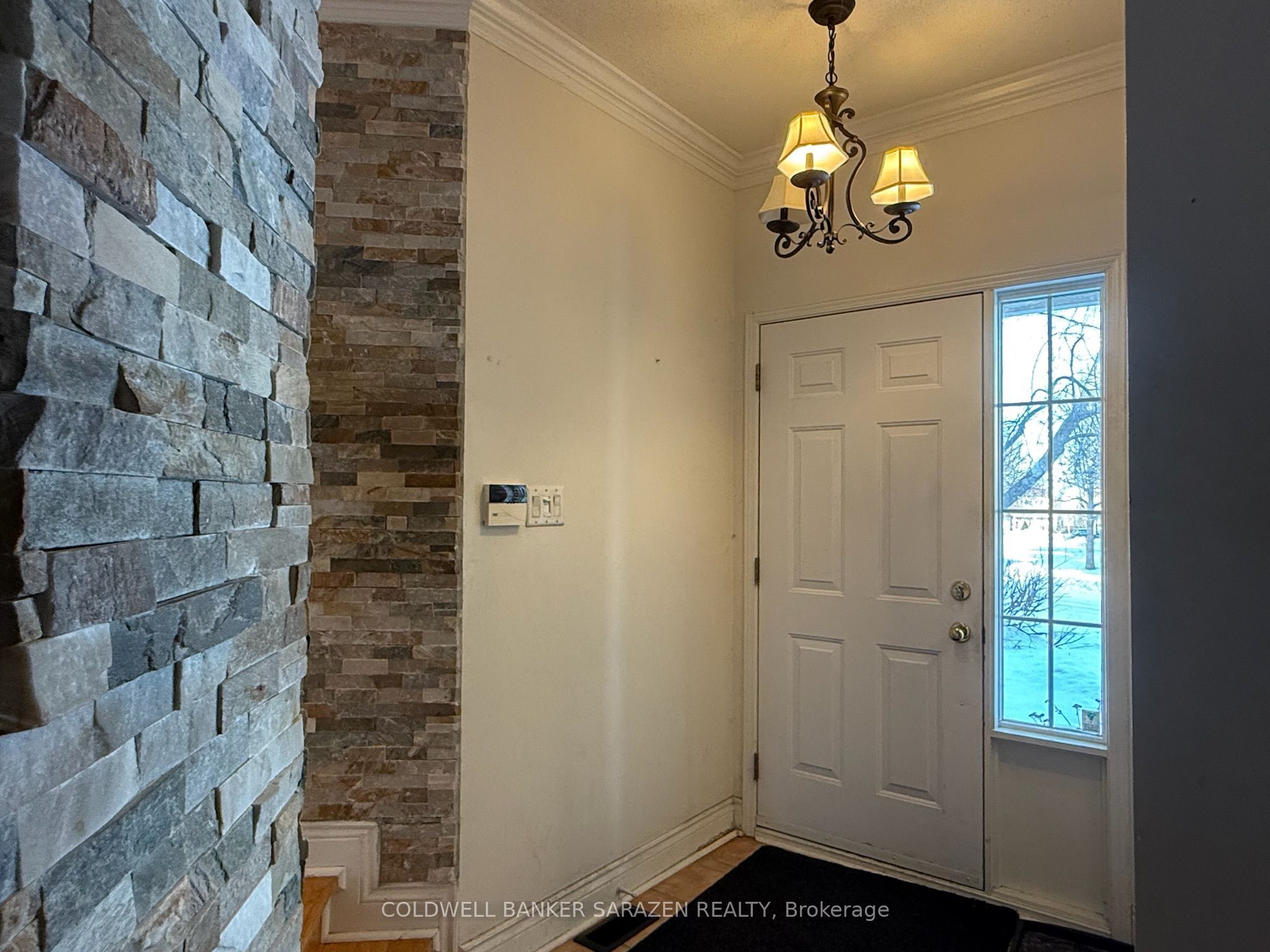20 Whithorn Avenue, Kanata, ON K2K 3B2 photo 2