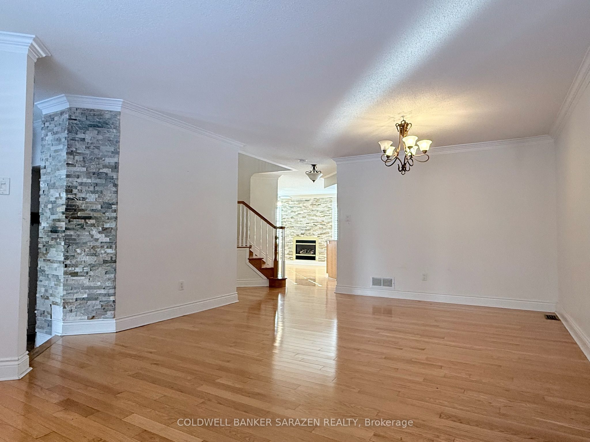 20 Whithorn Avenue, Kanata, ON K2K 3B2 photo 5