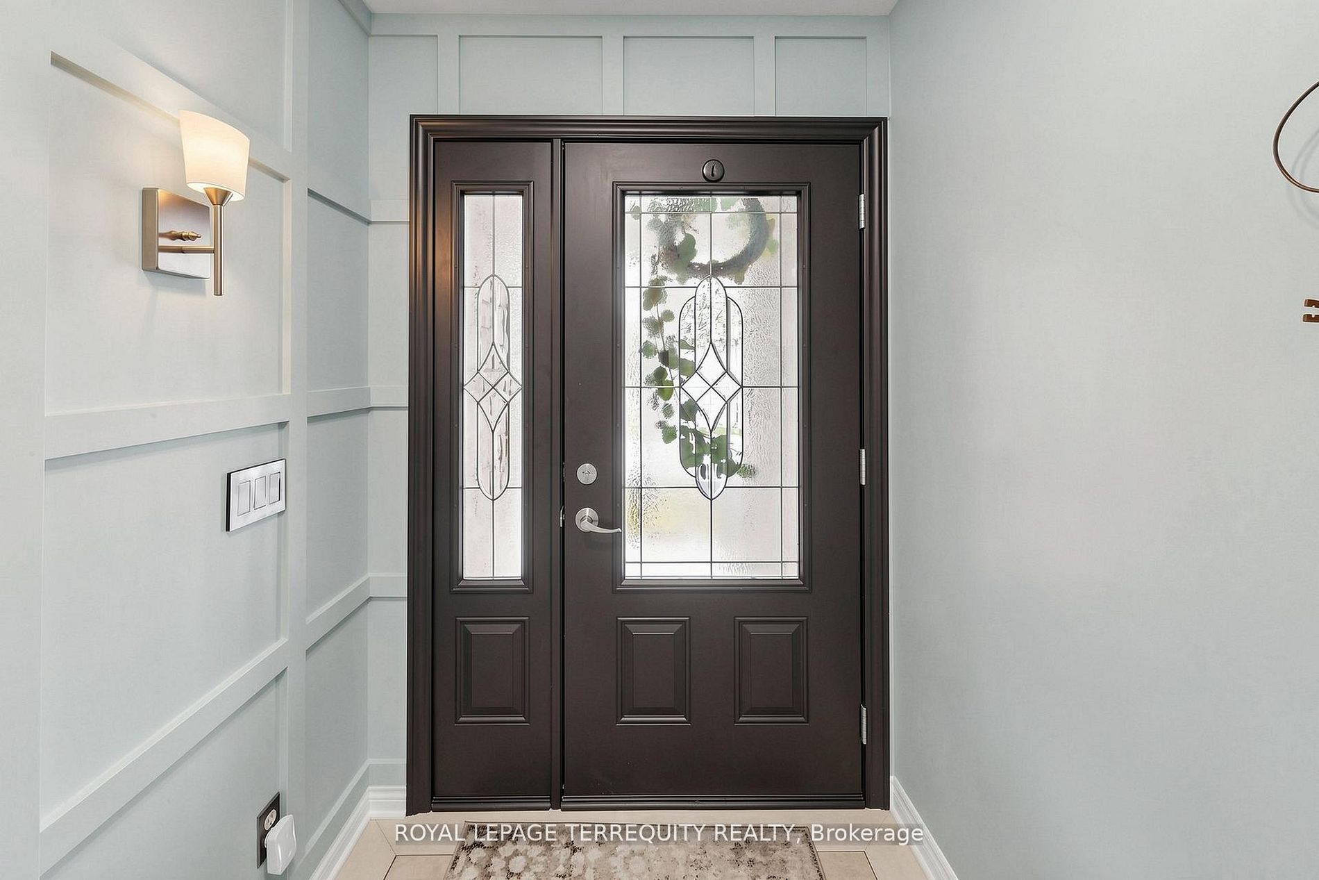 29 Rose Glen Crescent, Niagara-on-the-Lake, ON L0S 1T0 photo 2