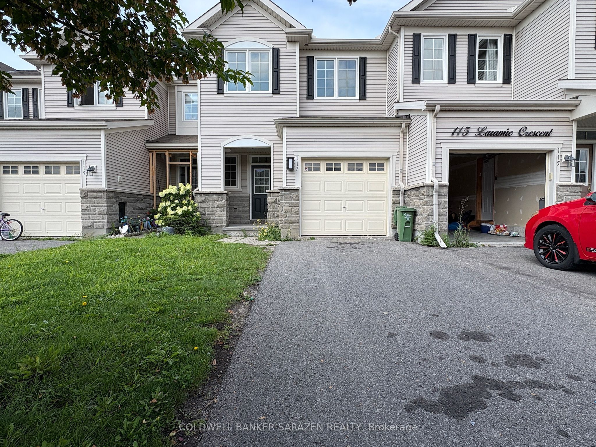 117 Laramie Crescent, Barrhaven, ON K2J 5Z8 photo 2