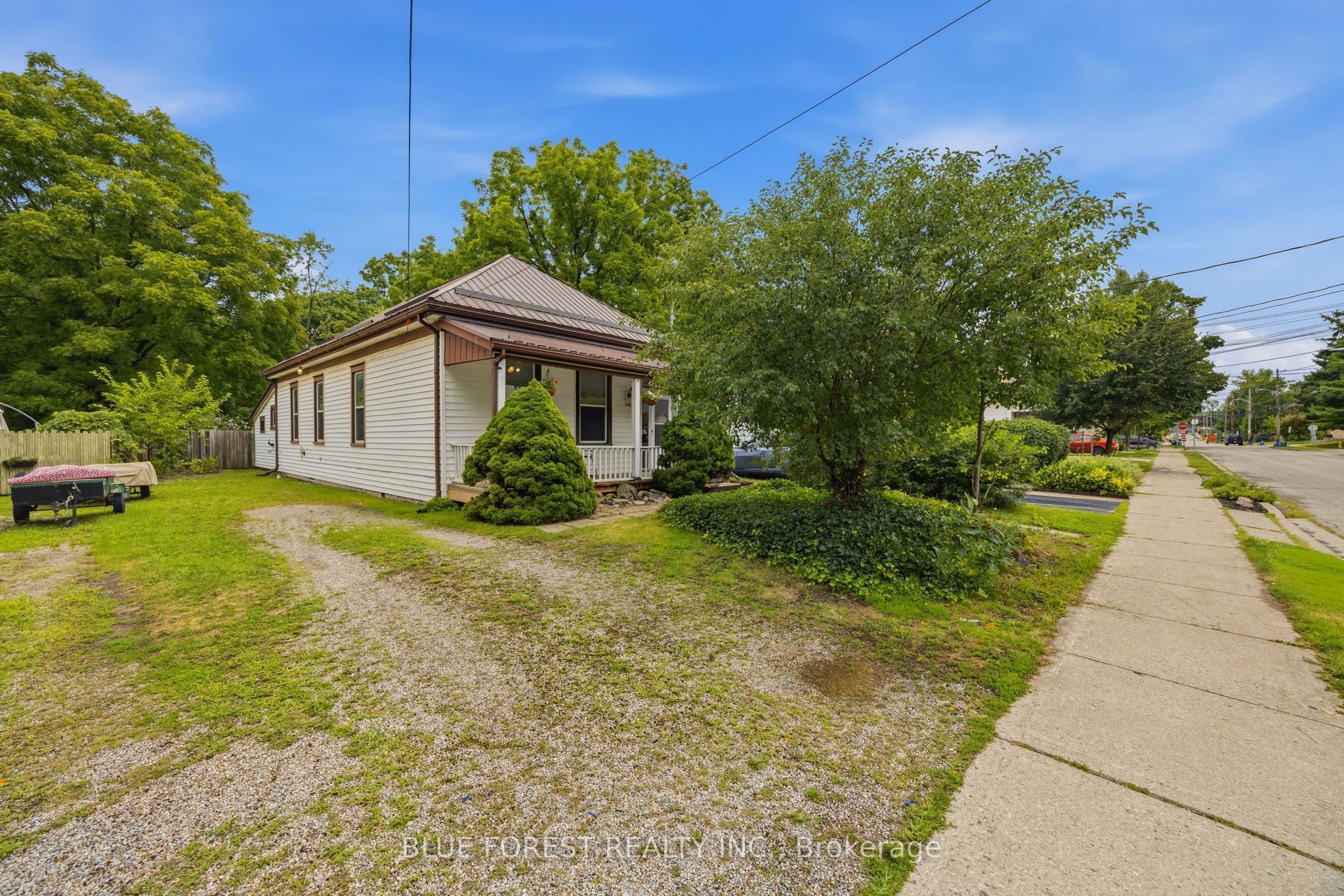548 Elizabeth Street, London East, ON N5W 3S4