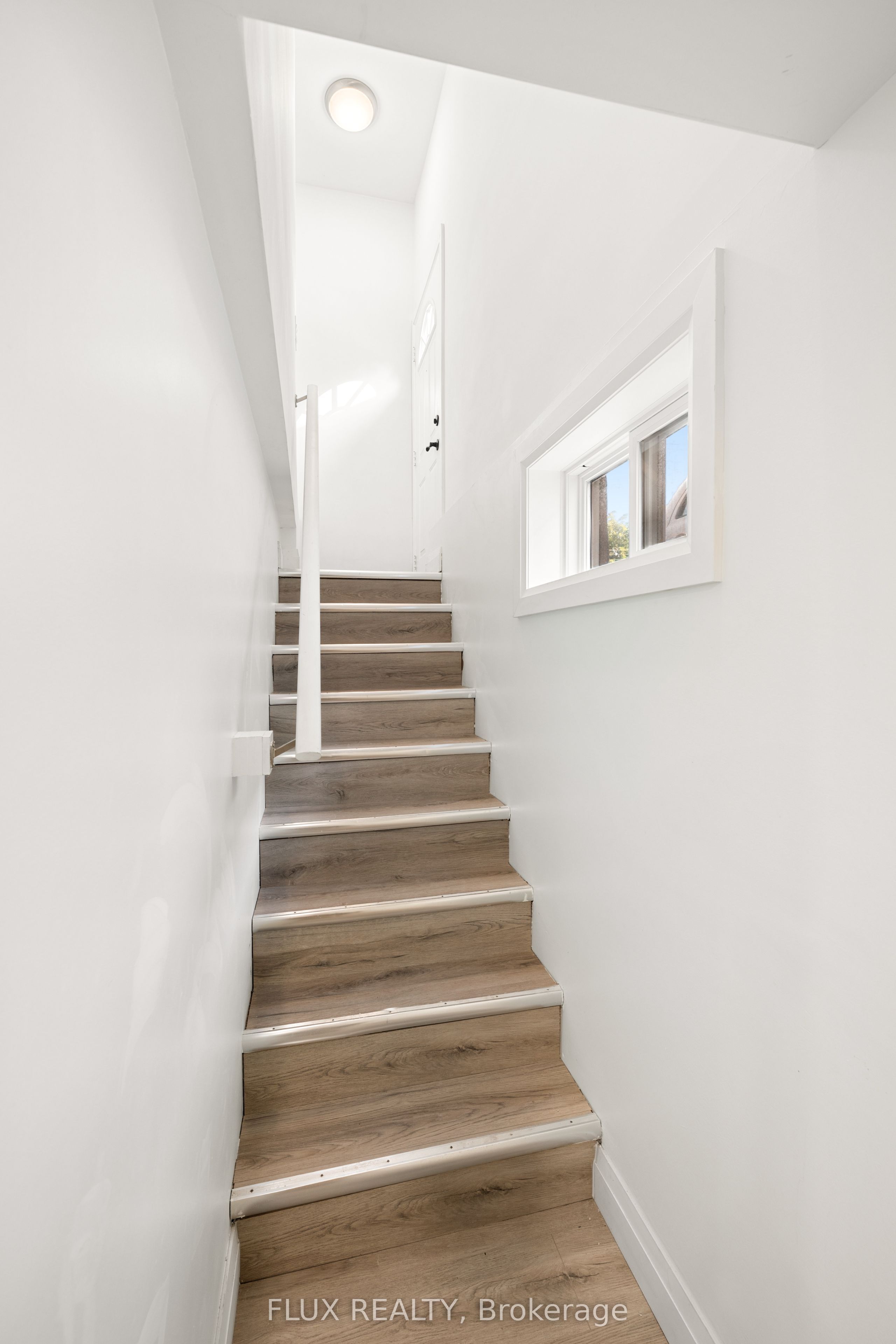 235 Guelph Street 2, Kitchener, ON N2H 5W9 photo 3