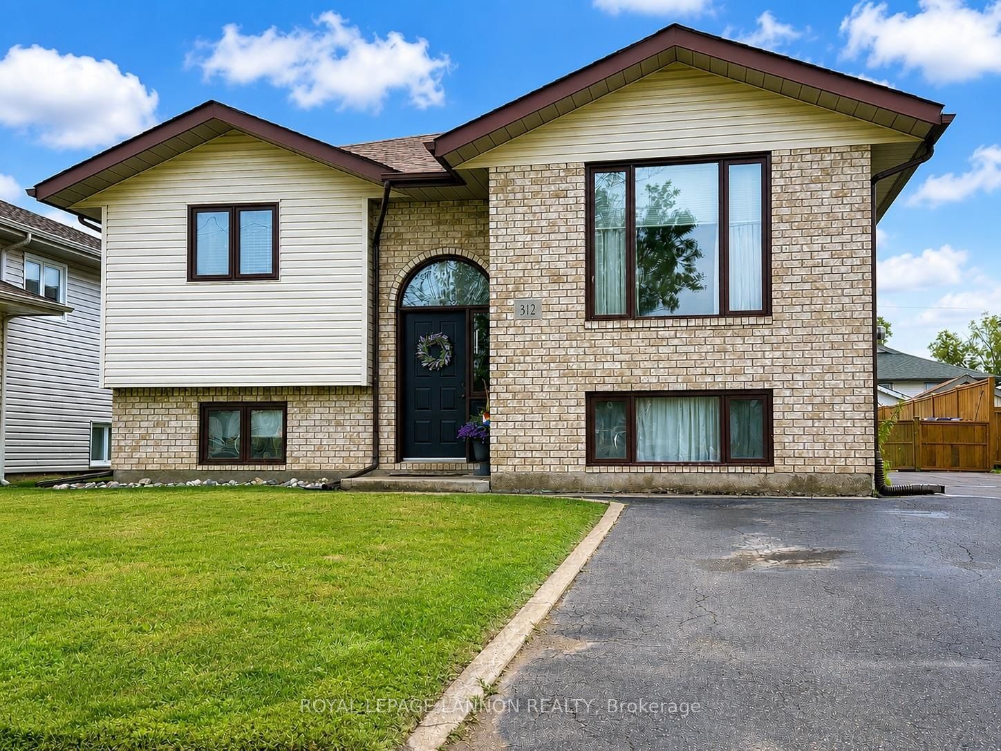 312 Caribou Crescent, Thunder Bay, ON P7C 5Z6 photo 2