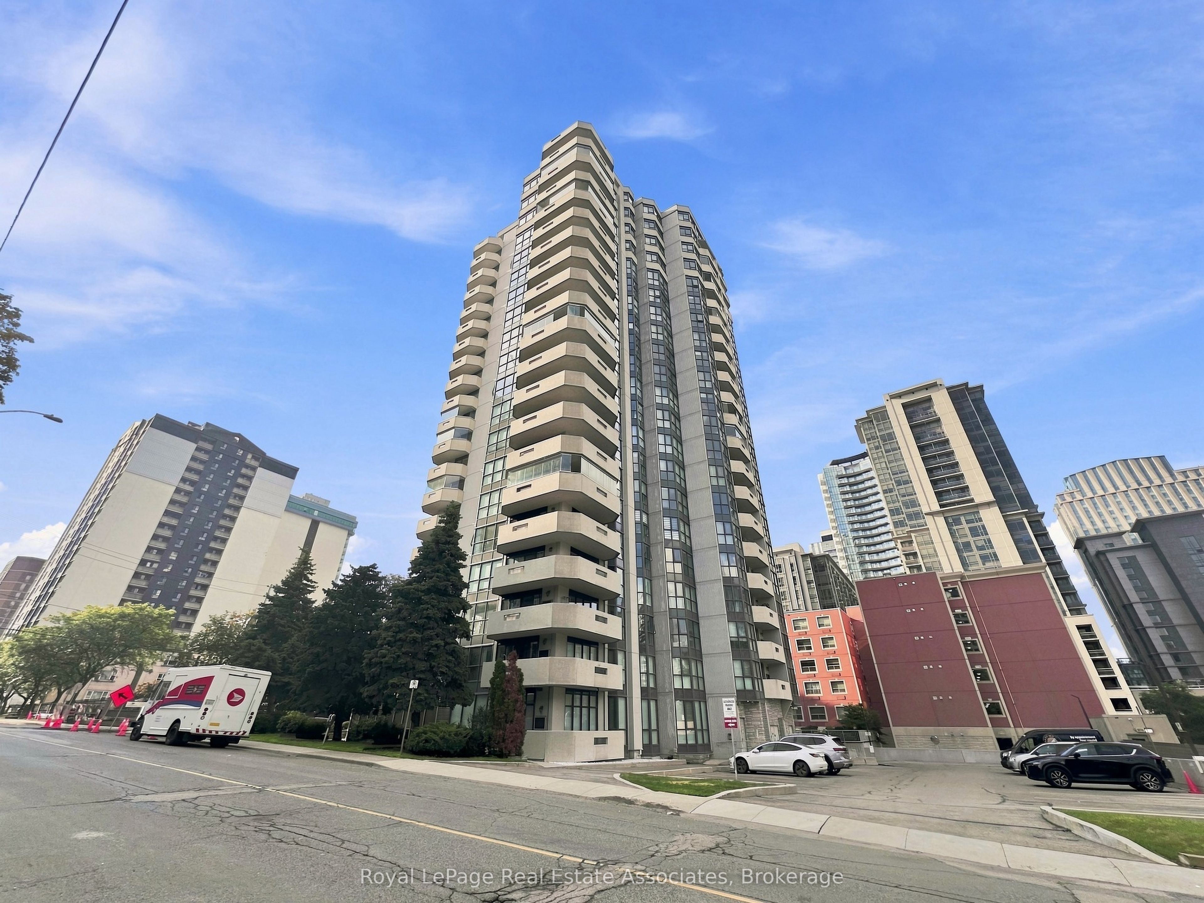 67 Caroline Street 13E, Hamilton, ON L8P 3K6