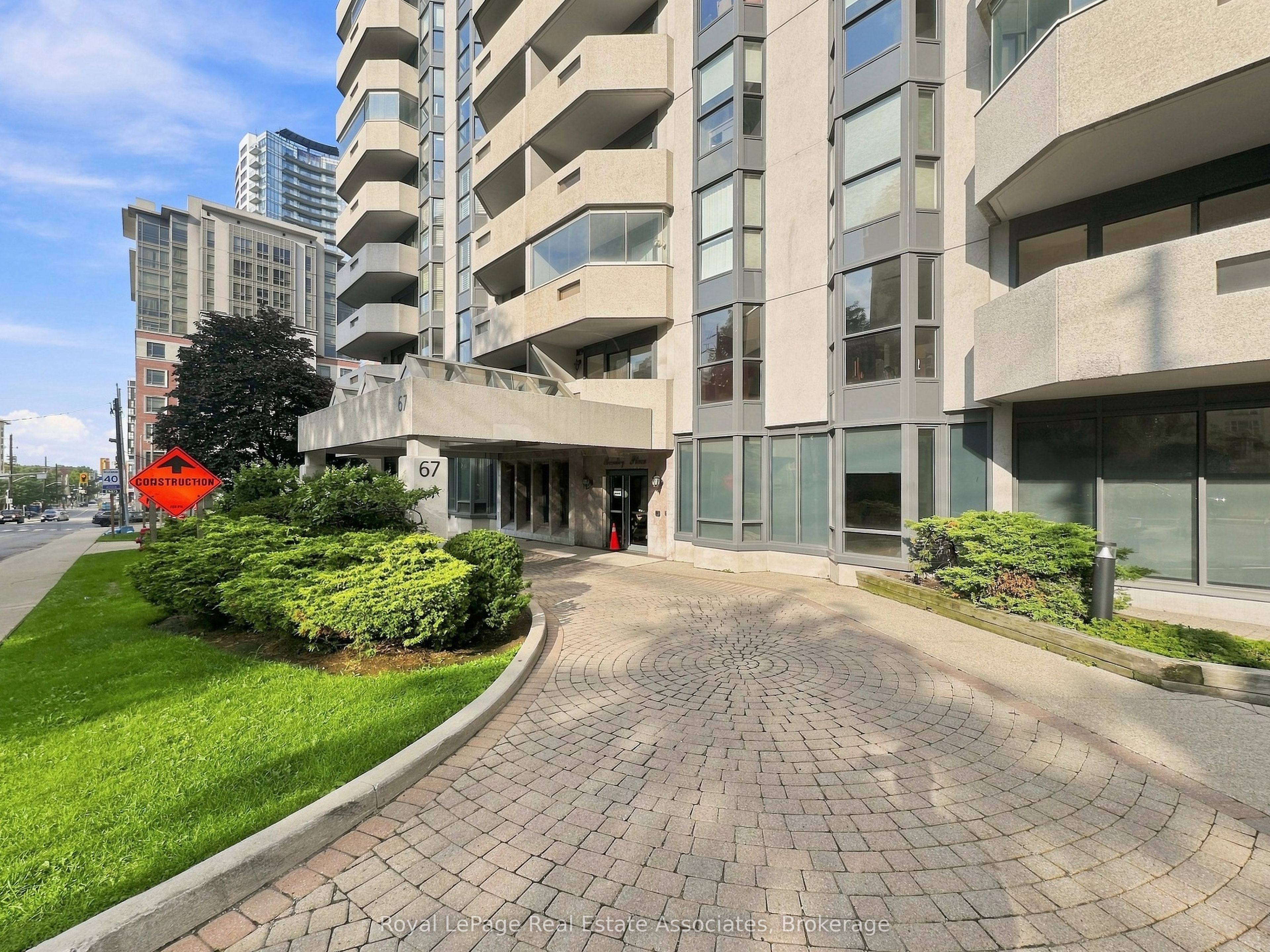 67 Caroline Street 13E, Hamilton, ON L8P 3K6 photo 2