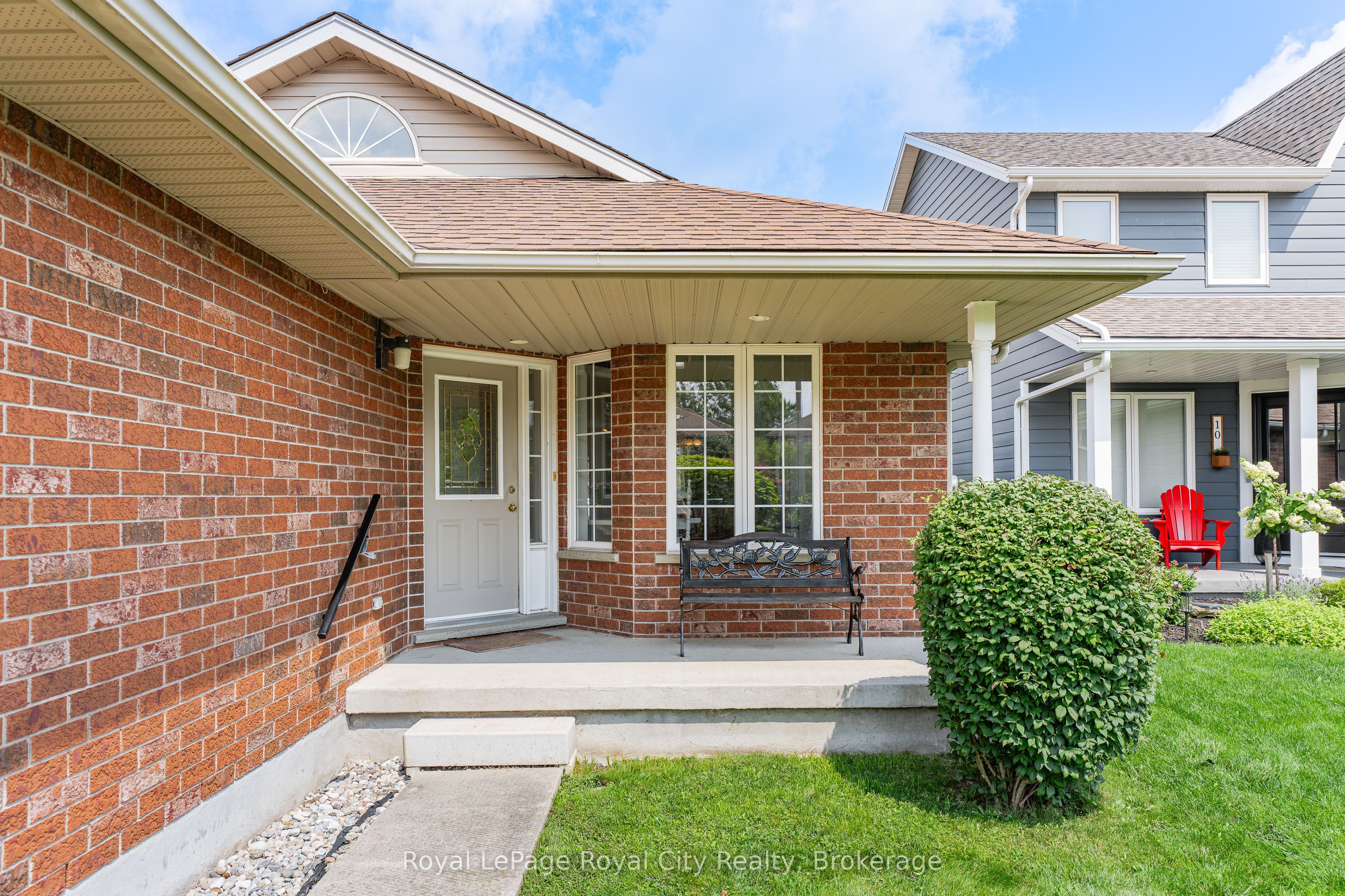 8 Whitetail Court, Guelph, ON N1L 1H6 photo 2