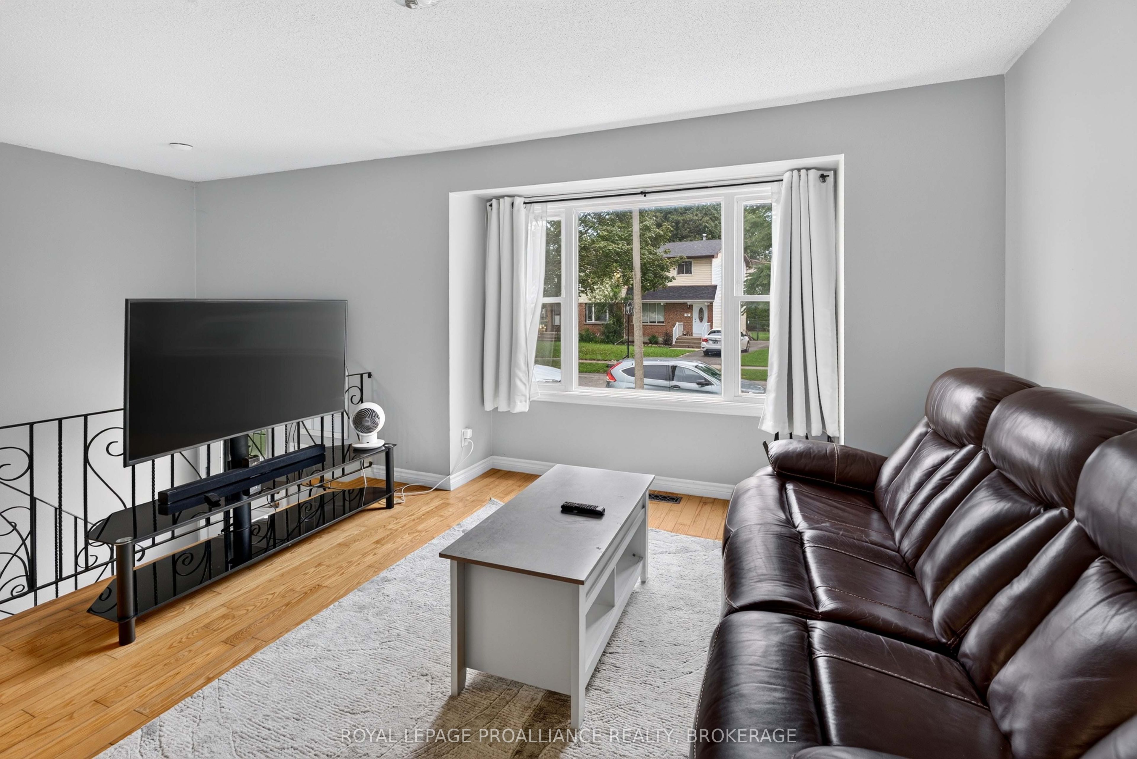 117 Wycliffe Crescent, Kingston, ON K7K 6B3 photo 4