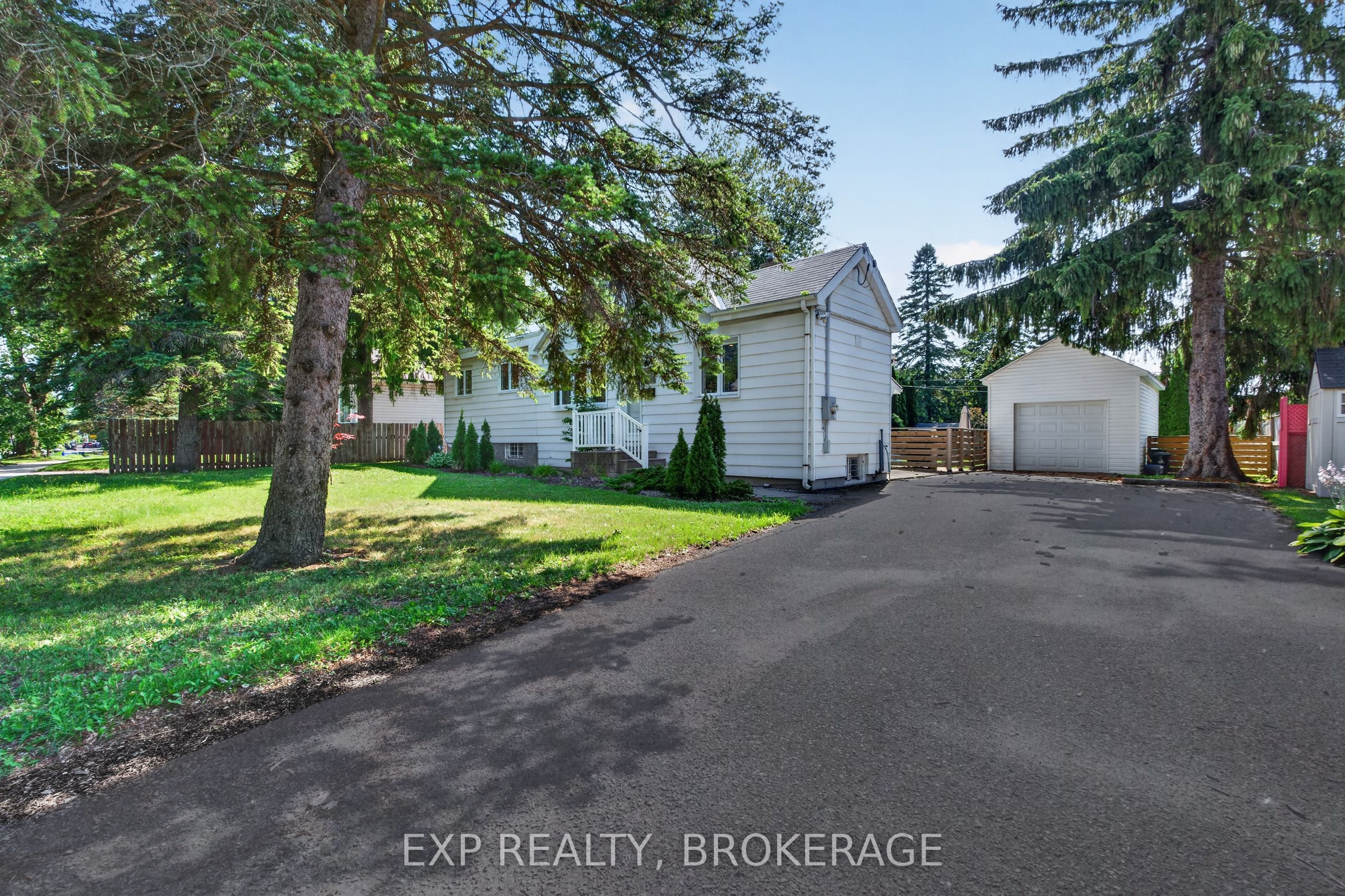 646 PORTSMOUTH Avenue, Kingston, ON K7M 1W3 photo 3