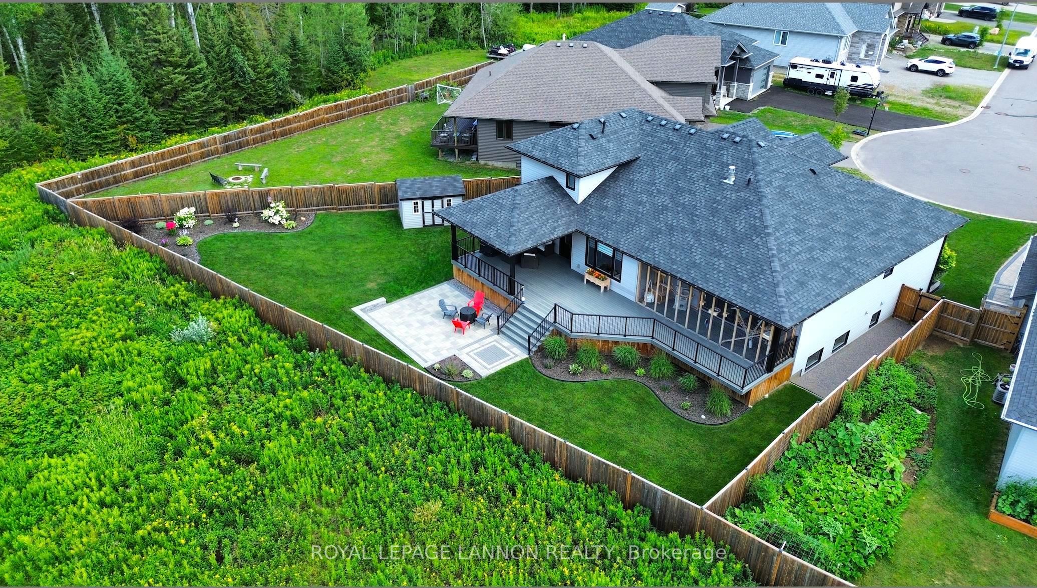 161 Dogwood Crescent, Thunder Bay, ON P7G 2N9 photo 3