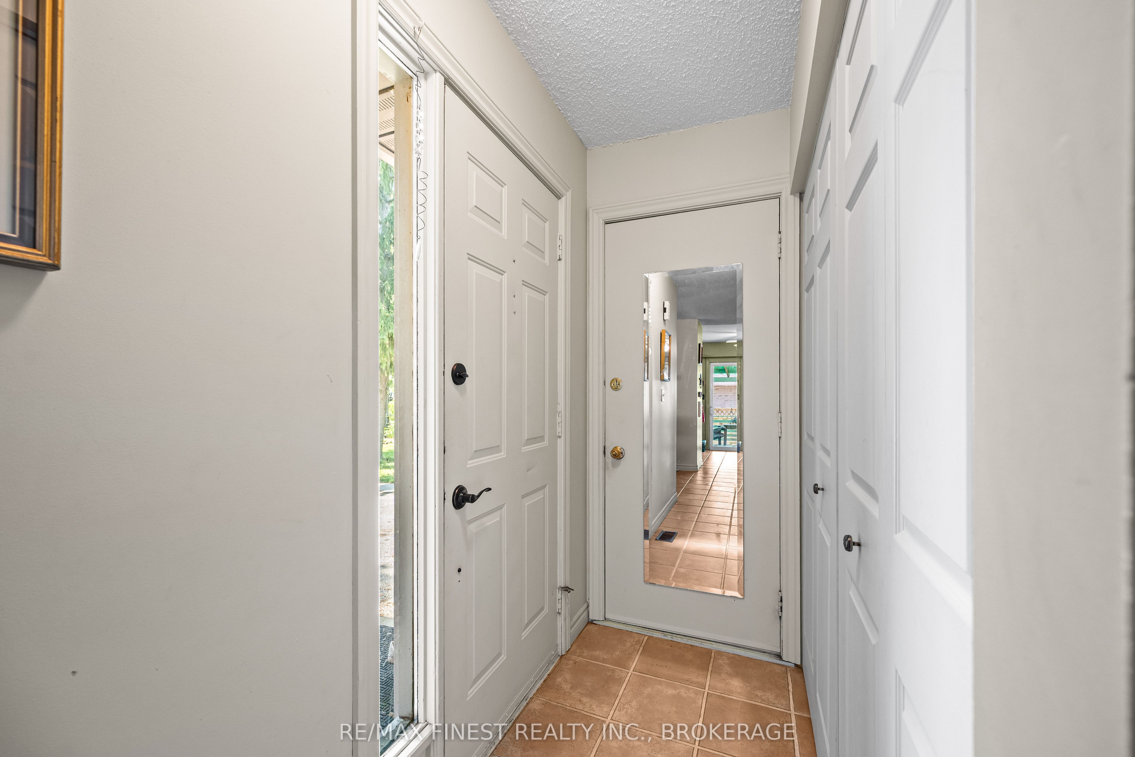 105 Grenadier Drive, Kingston, ON K7K 6E7 photo 5