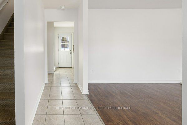 44 Rosemund Crescent 53, Kingston, ON K7M 6Z4 photo 4
