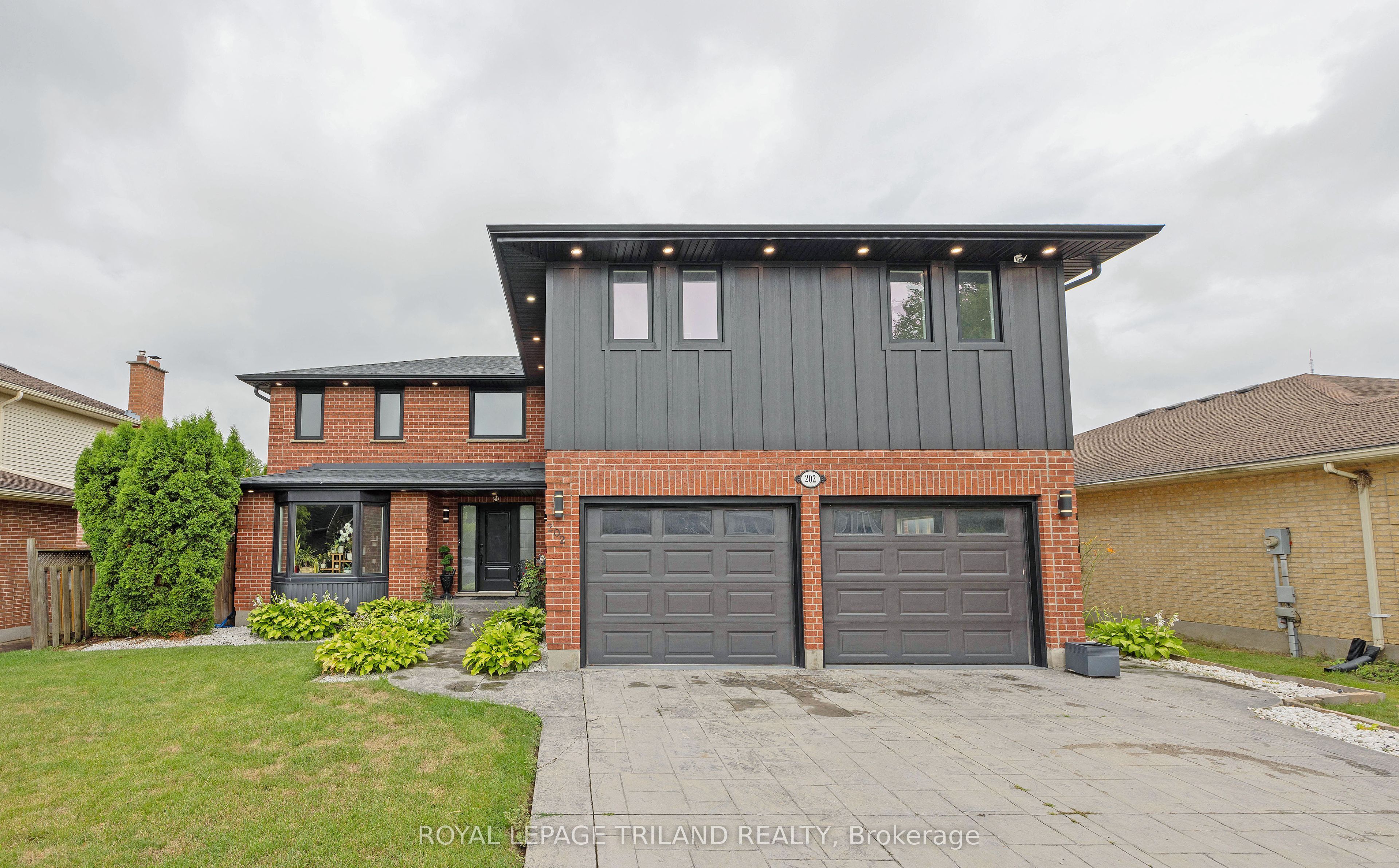 202 Pine Valley Drive, London South, ON N6J 4N7