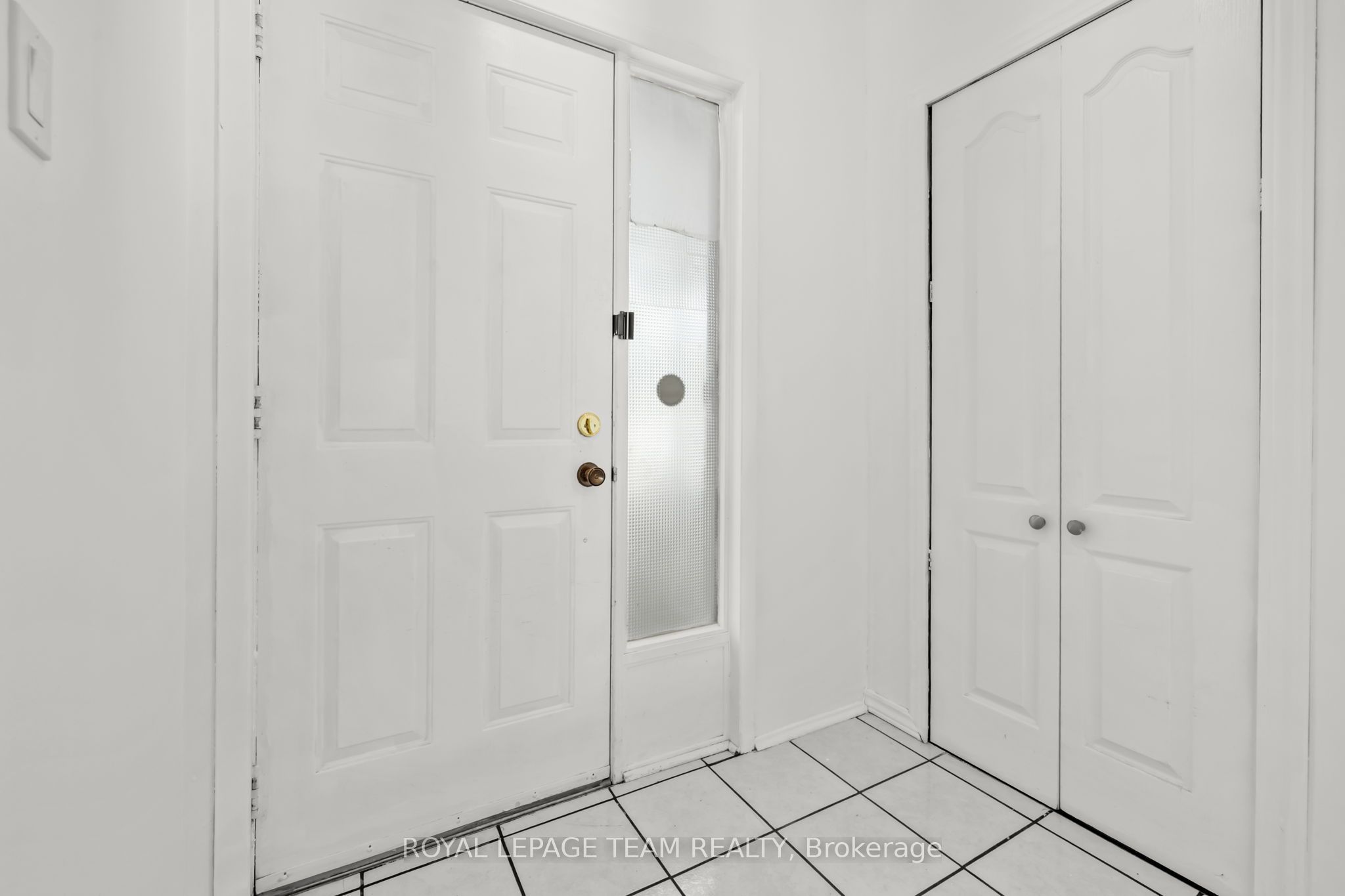 81 Rueter Street, Barrhaven, ON K2J 3V6 photo 3