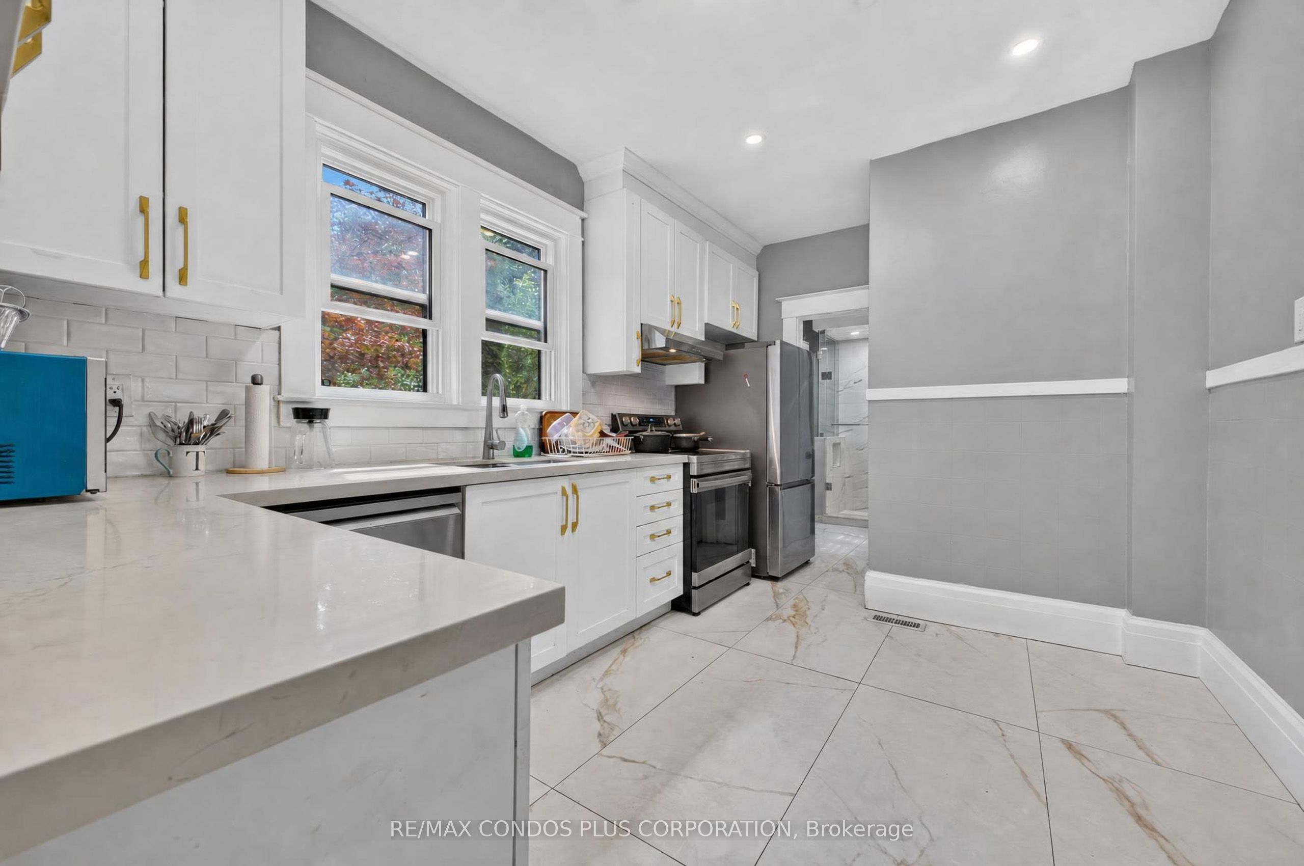 5983 CORWIN Avenue, Niagara Falls, ON L2G 5L4