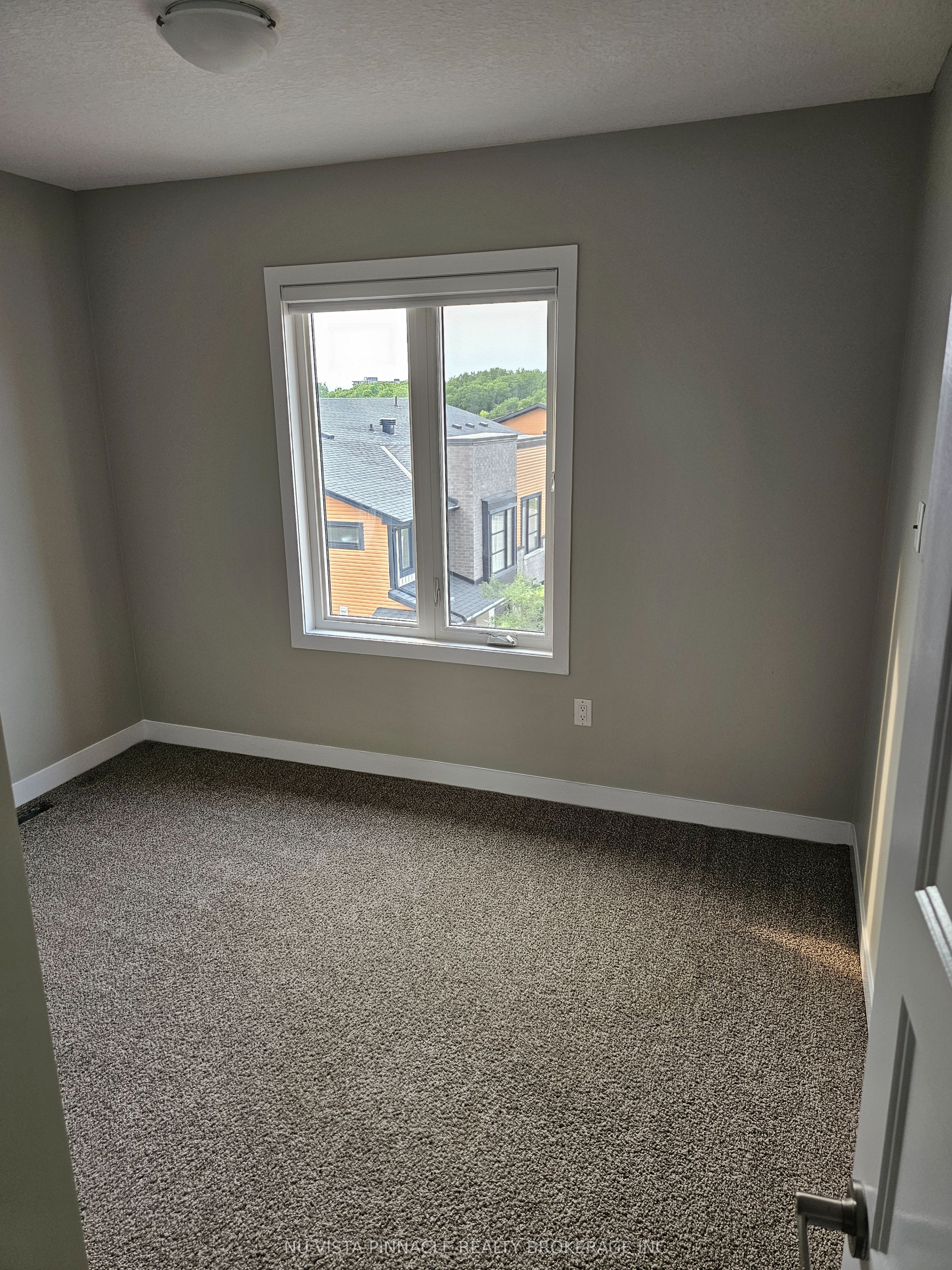 929 SARNIA Road, London North, ON N6H 0J7 photo 4