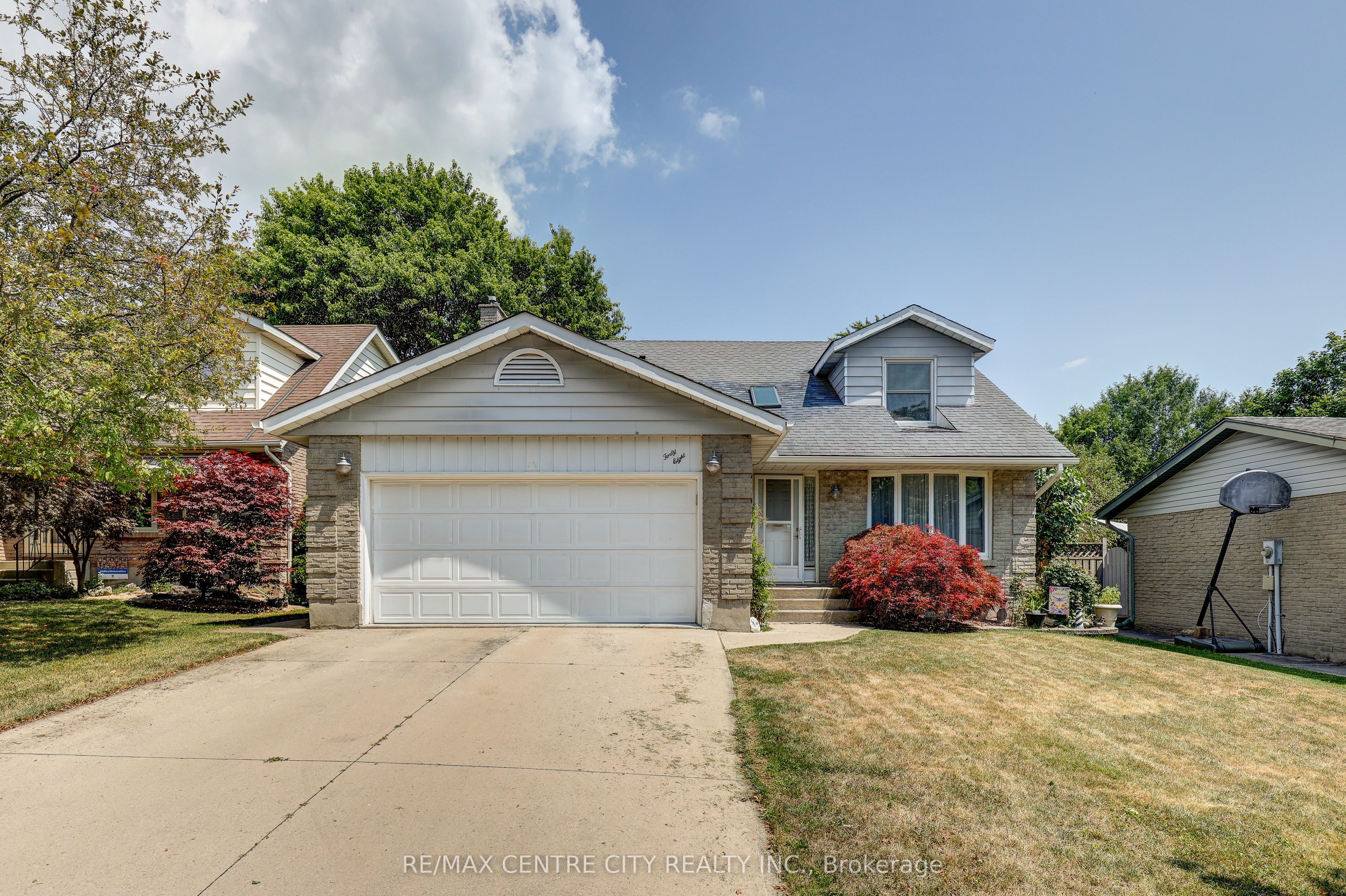 48 Clarendon Crescent, London South, ON N6C 5B8 photo 3