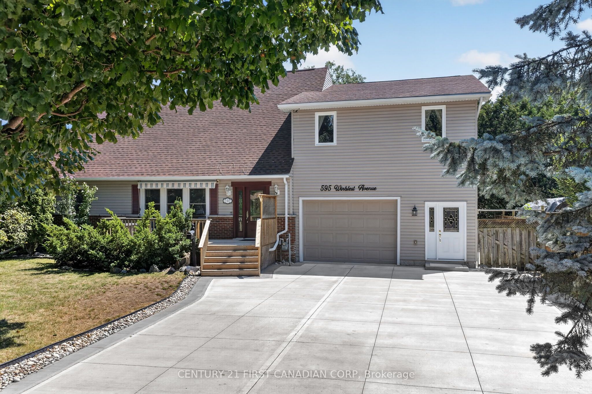 595 Winblest Avenue, London South, ON N6C 3C4 photo 2