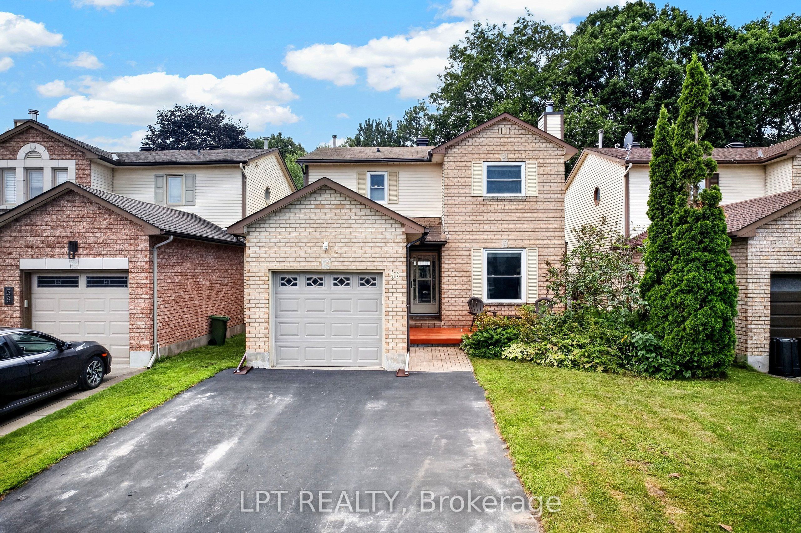 56 Victor Street, Stittsville - Munster - Richmond, ON K2S 1H8 photo 2